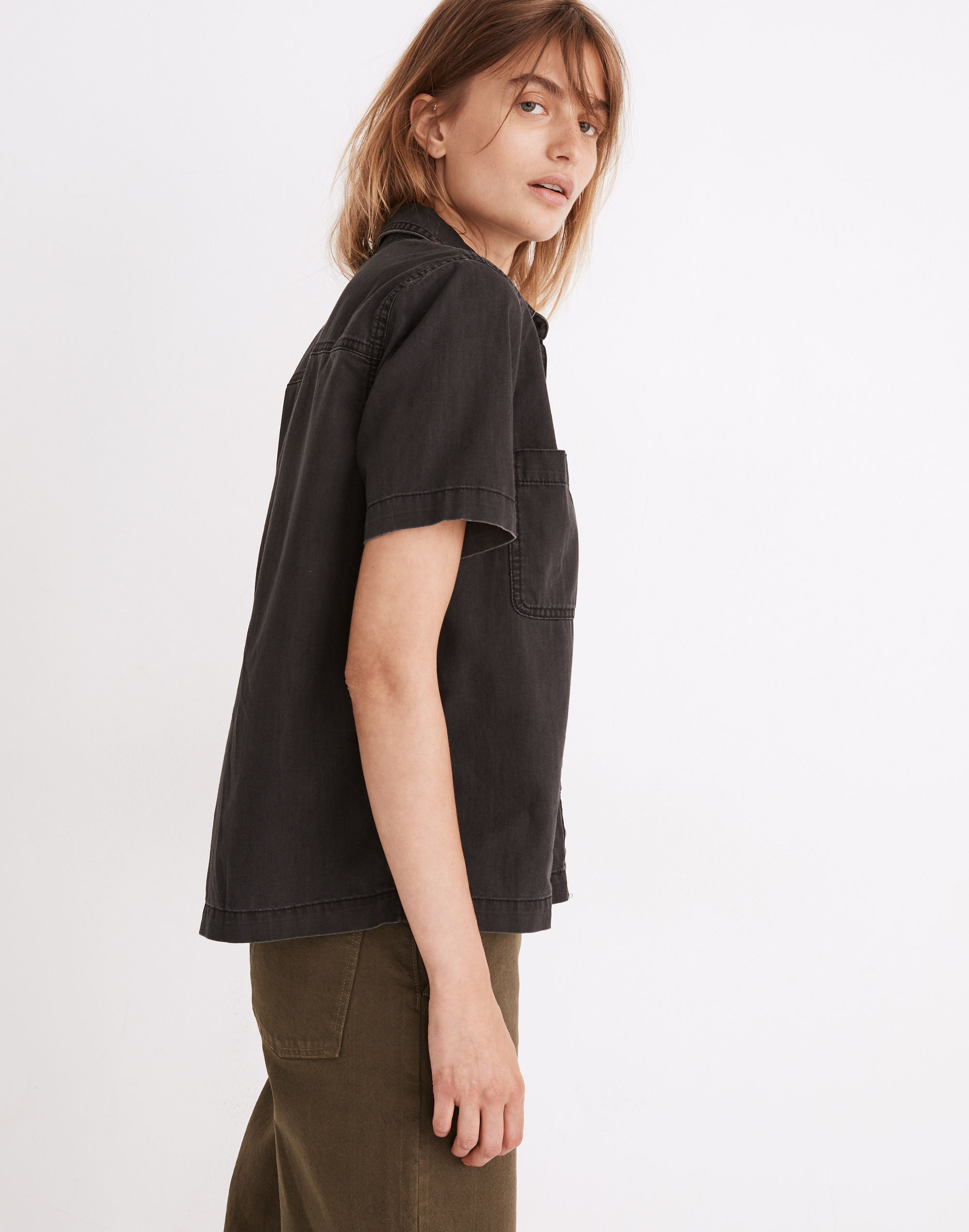 Denim Short-Sleeve Button-Up Shirt in Lunar Wash
