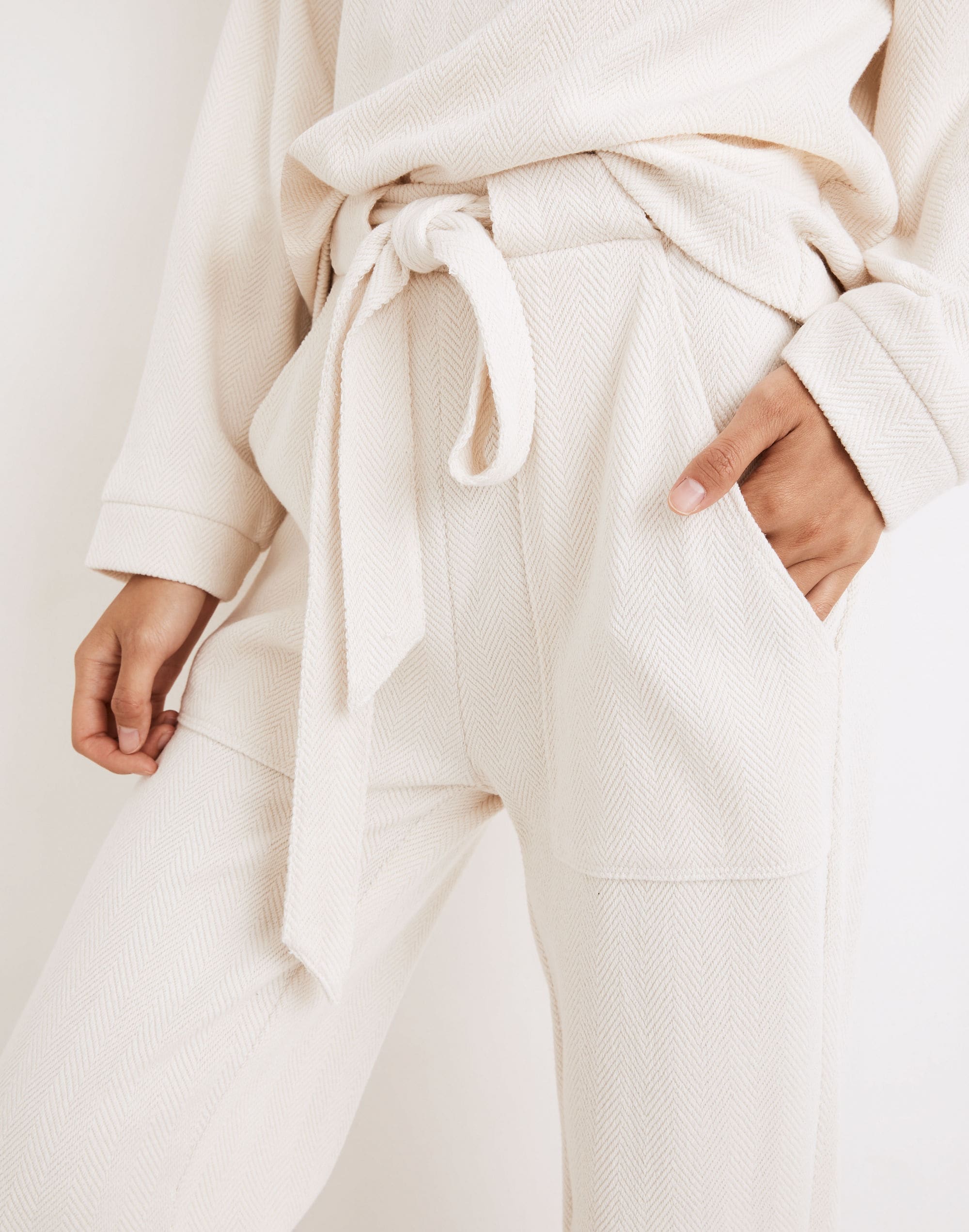 Brushed Herringbone Jacquard Tie-Waist Tapered Pants