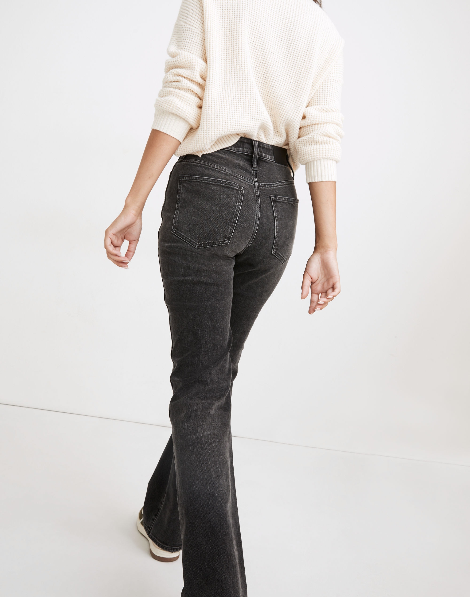 Curvy '90s High-Rise Bootcut Jeans in Lindale Wash