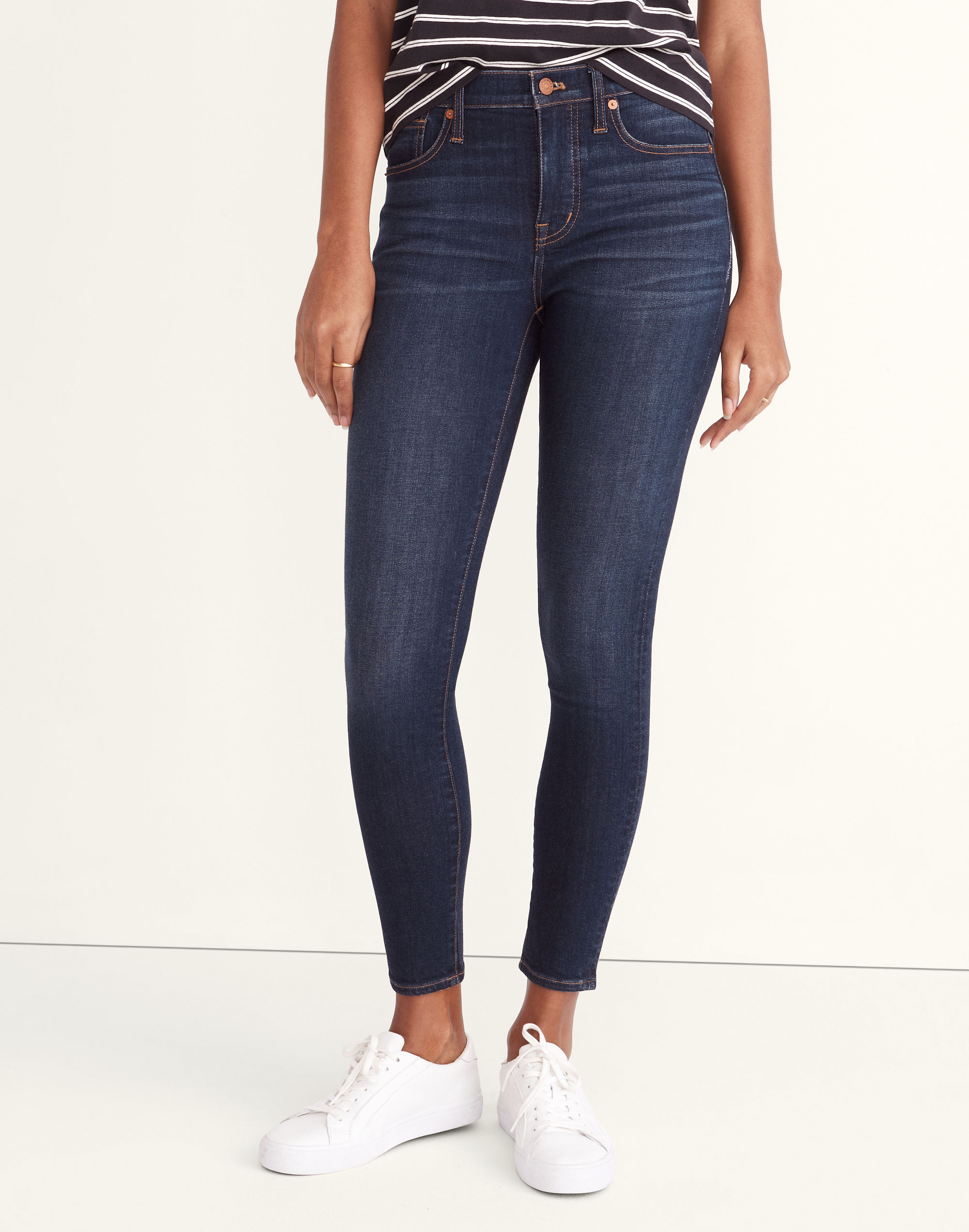 9" Mid-Rise Skinny Jeans in Blayton Wash: TENCEL&trade; Denim Edition