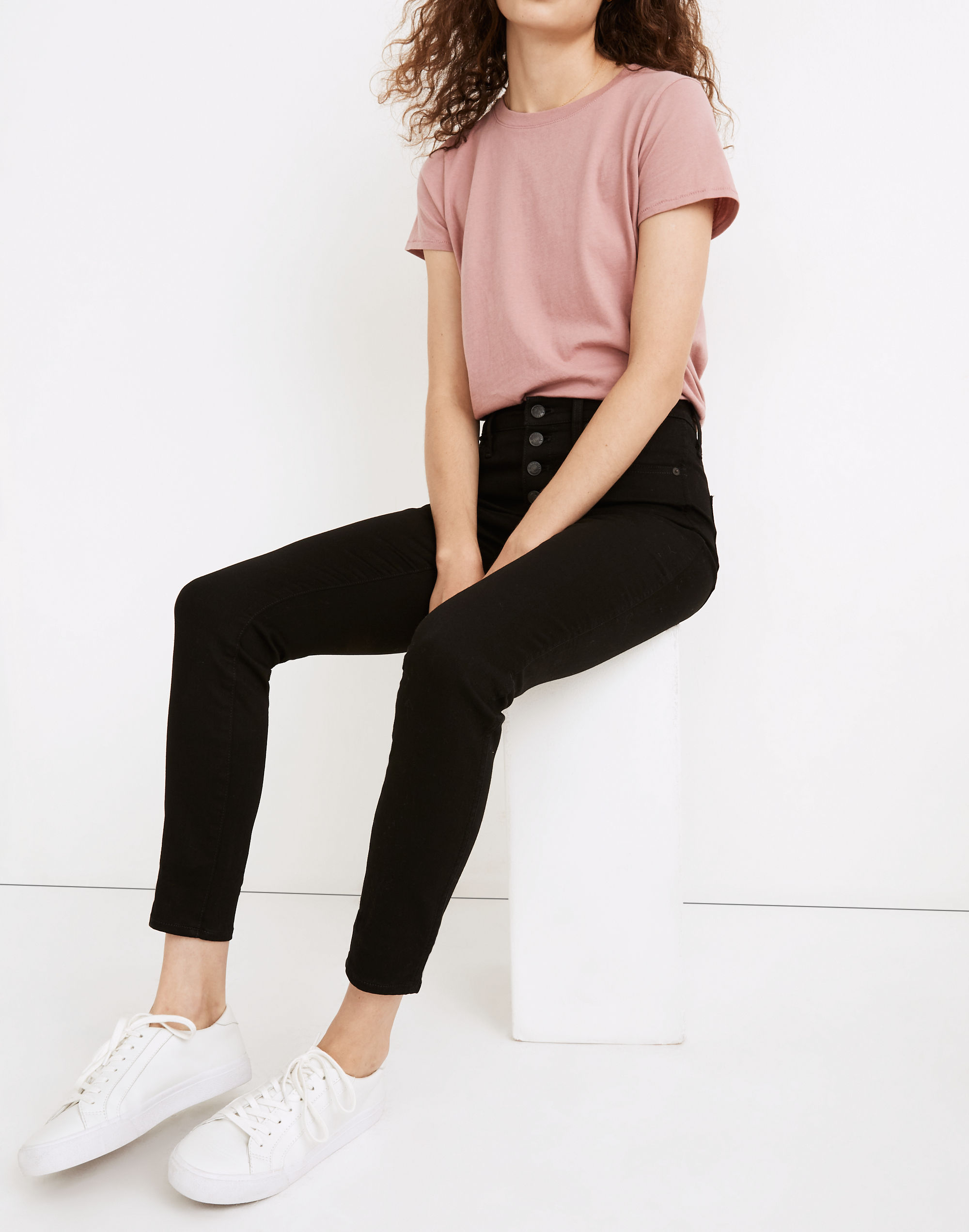 10" High-Rise Skinny Jeans in Black Frost: Button-Front Edition