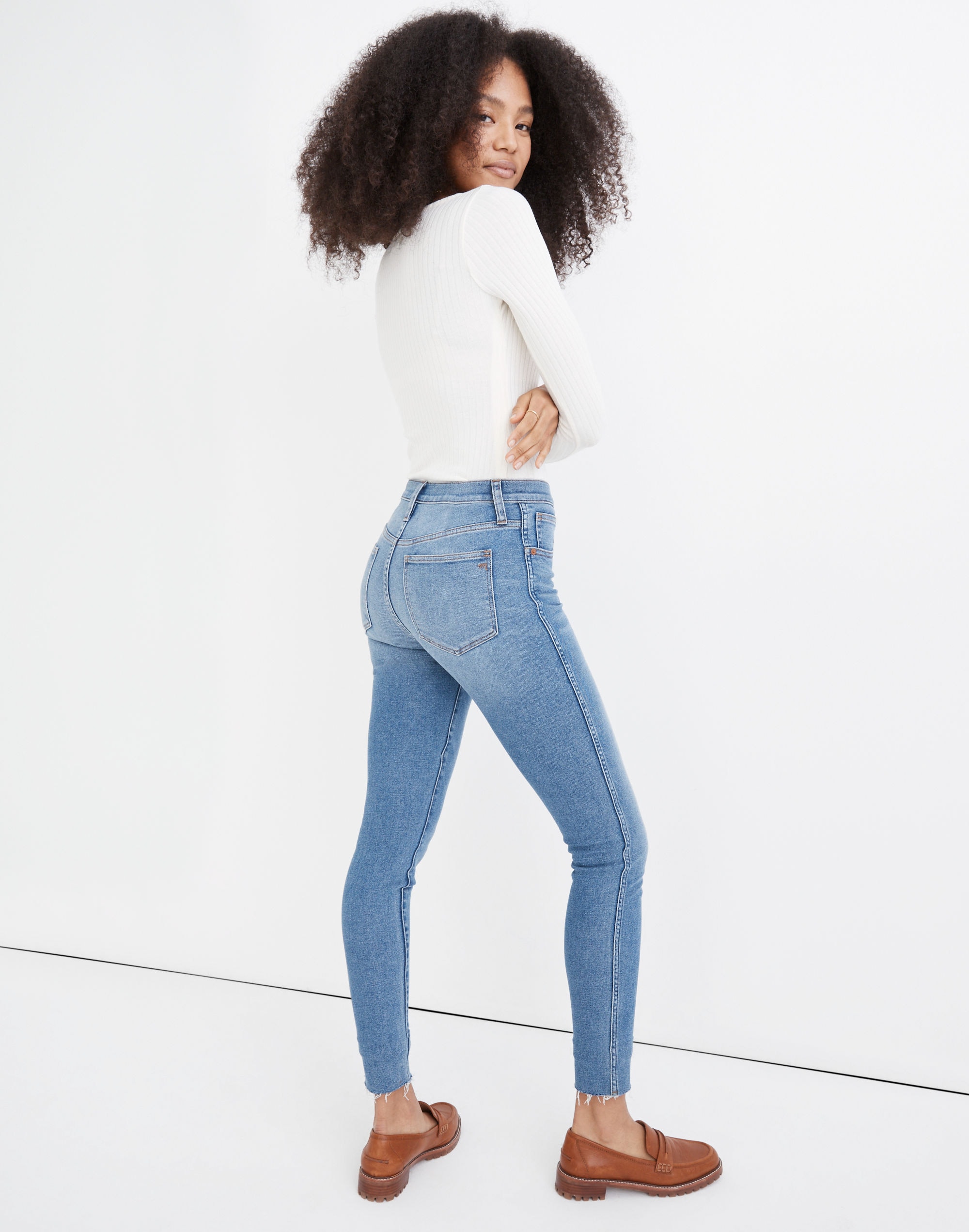 Petite 10" High-Rise Skinny Jeans in Ainsworth Wash: Raw-Hem Edition