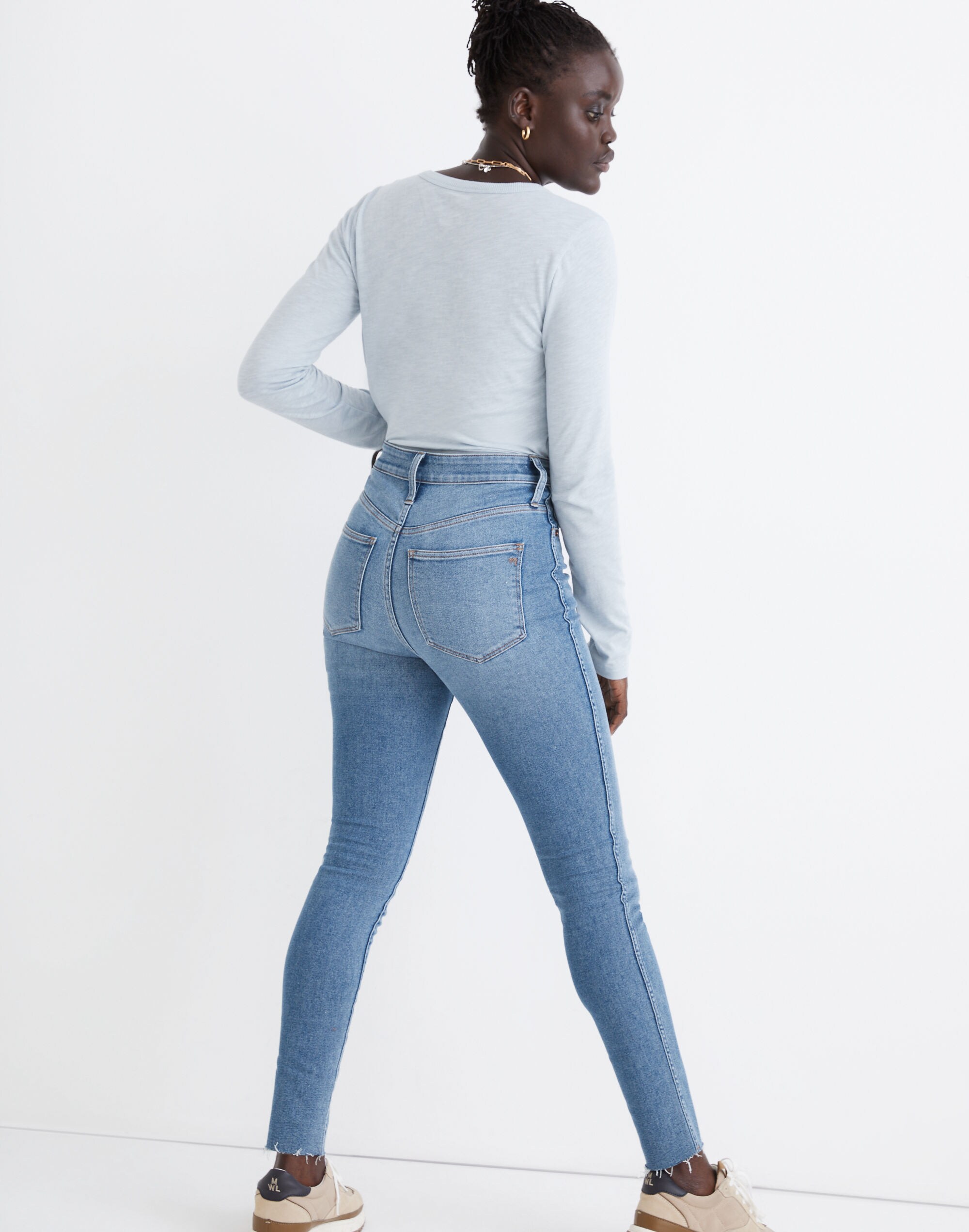 Curvy High-Rise Skinny Jeans in Ainsworth Wash: Raw-Hem Edition