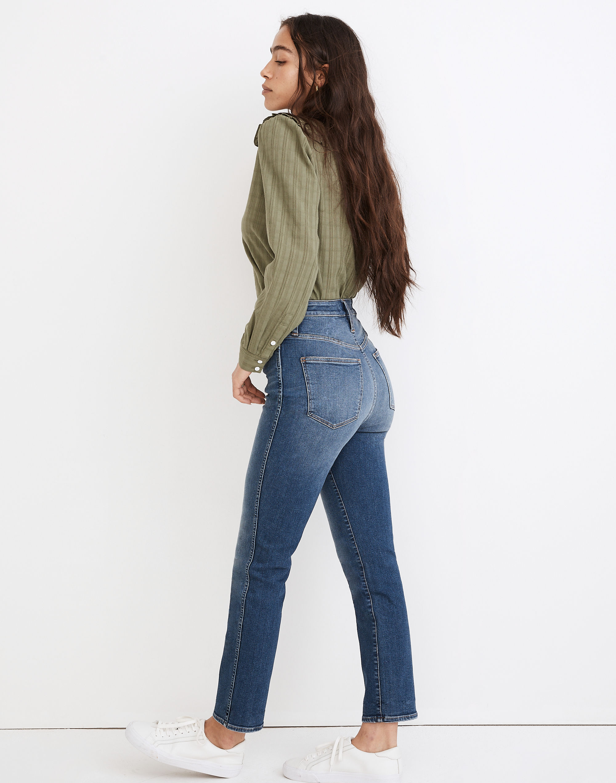 Curvy Stovepipe Jeans in Dearham Wash