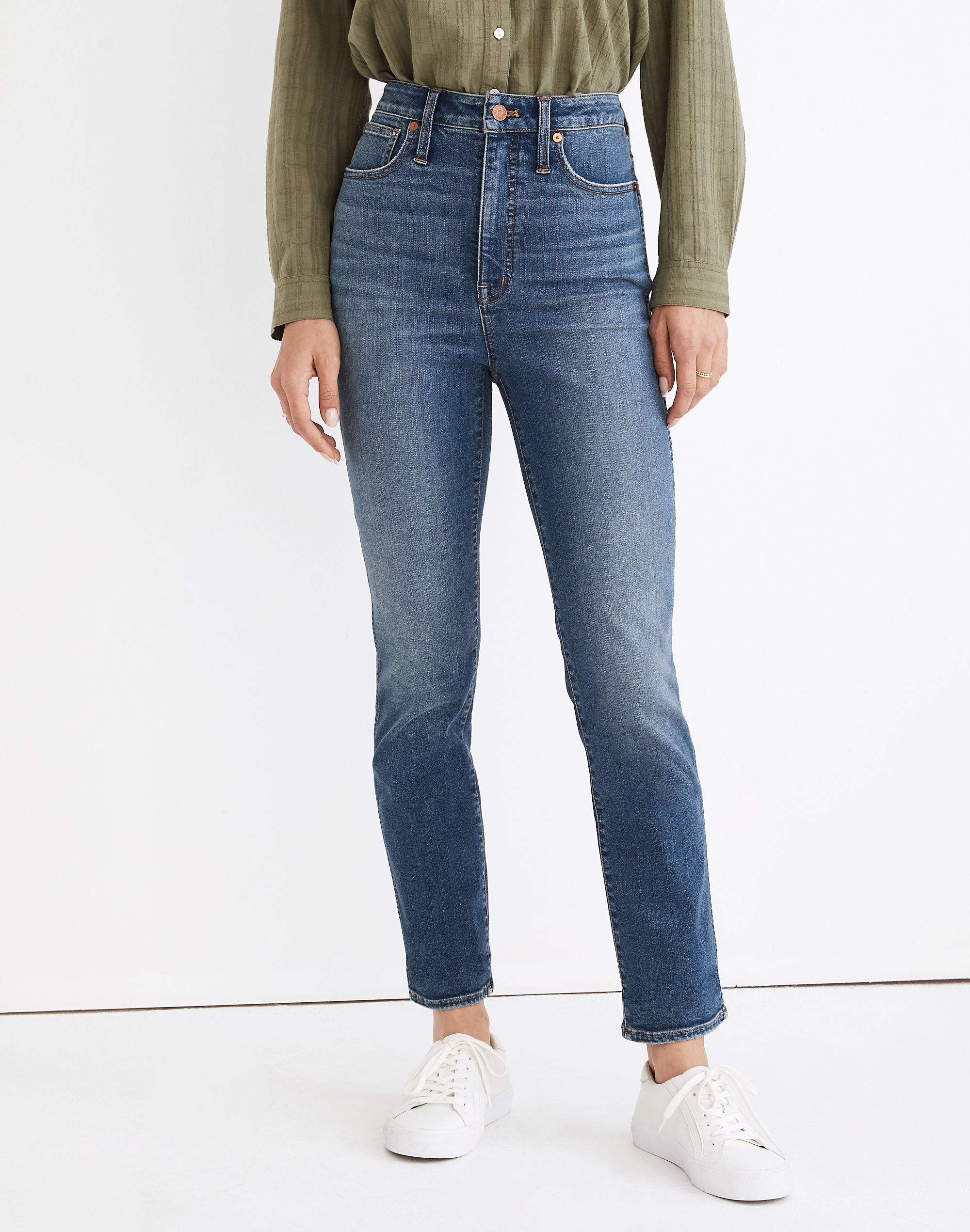 Curvy Stovepipe Jeans in Dearham Wash