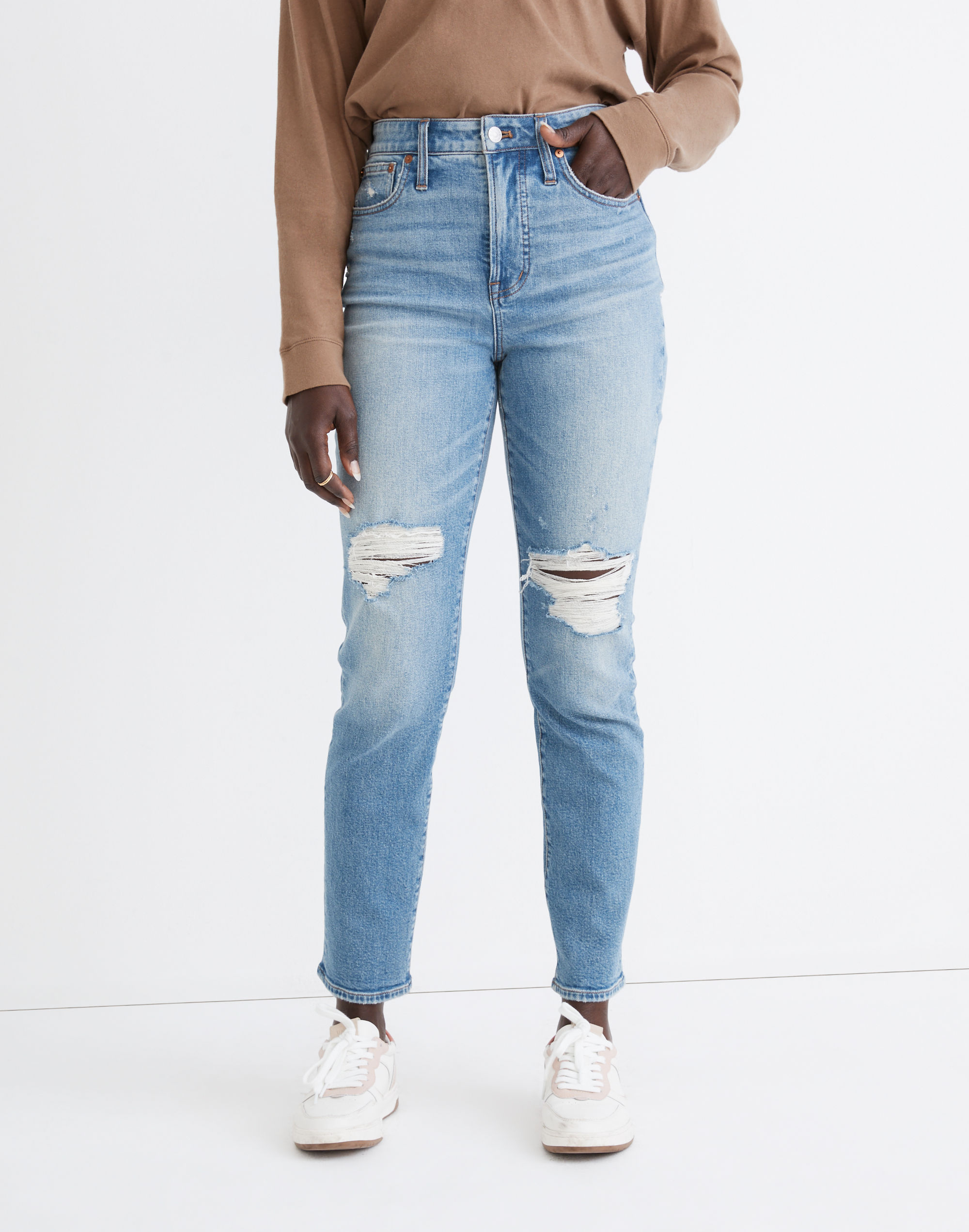 The Petite Curvy Perfect Vintage Jean in Denman Wash: Ripped Edition