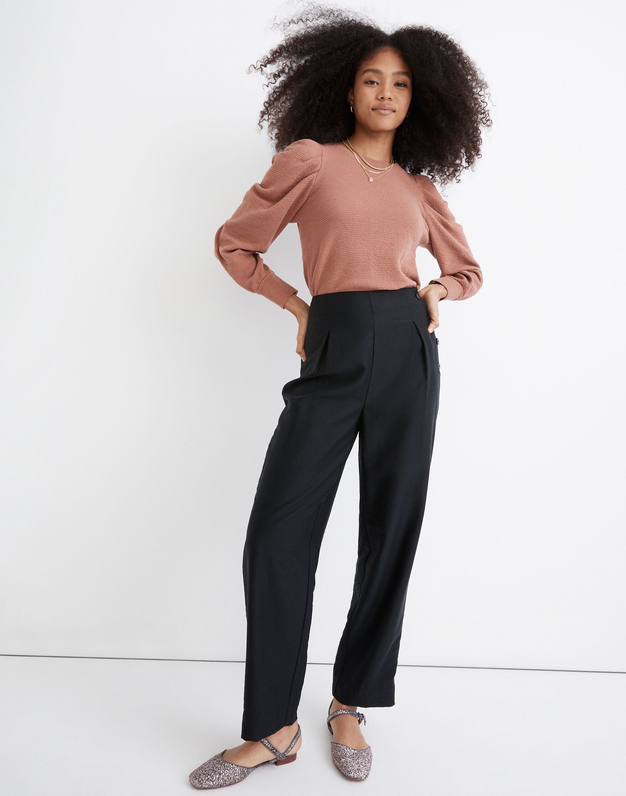 Side-Button Tapered Crop Pants
