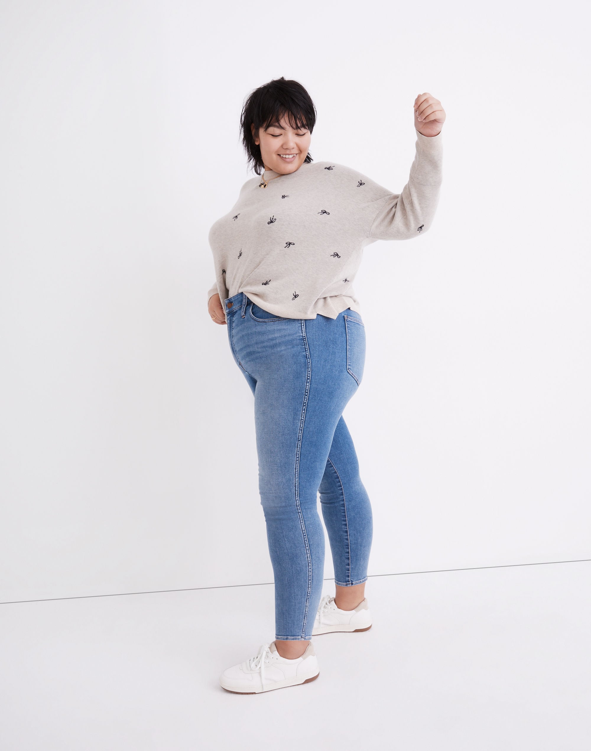 Plus Curvy Roadtripper Authentic Skinny Jeans in Vinton Wash