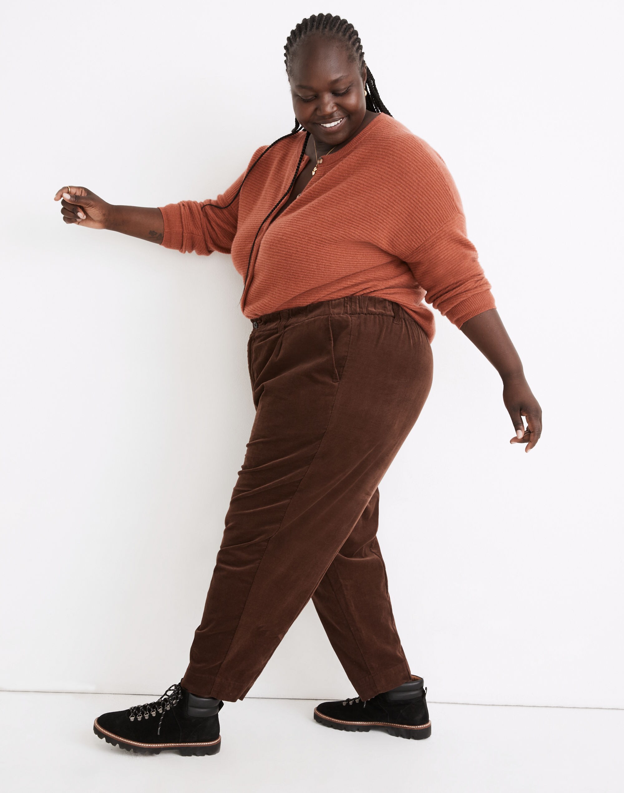 Plus Curvy Corduroy Pull-On Mid-Rise Jogger Pants