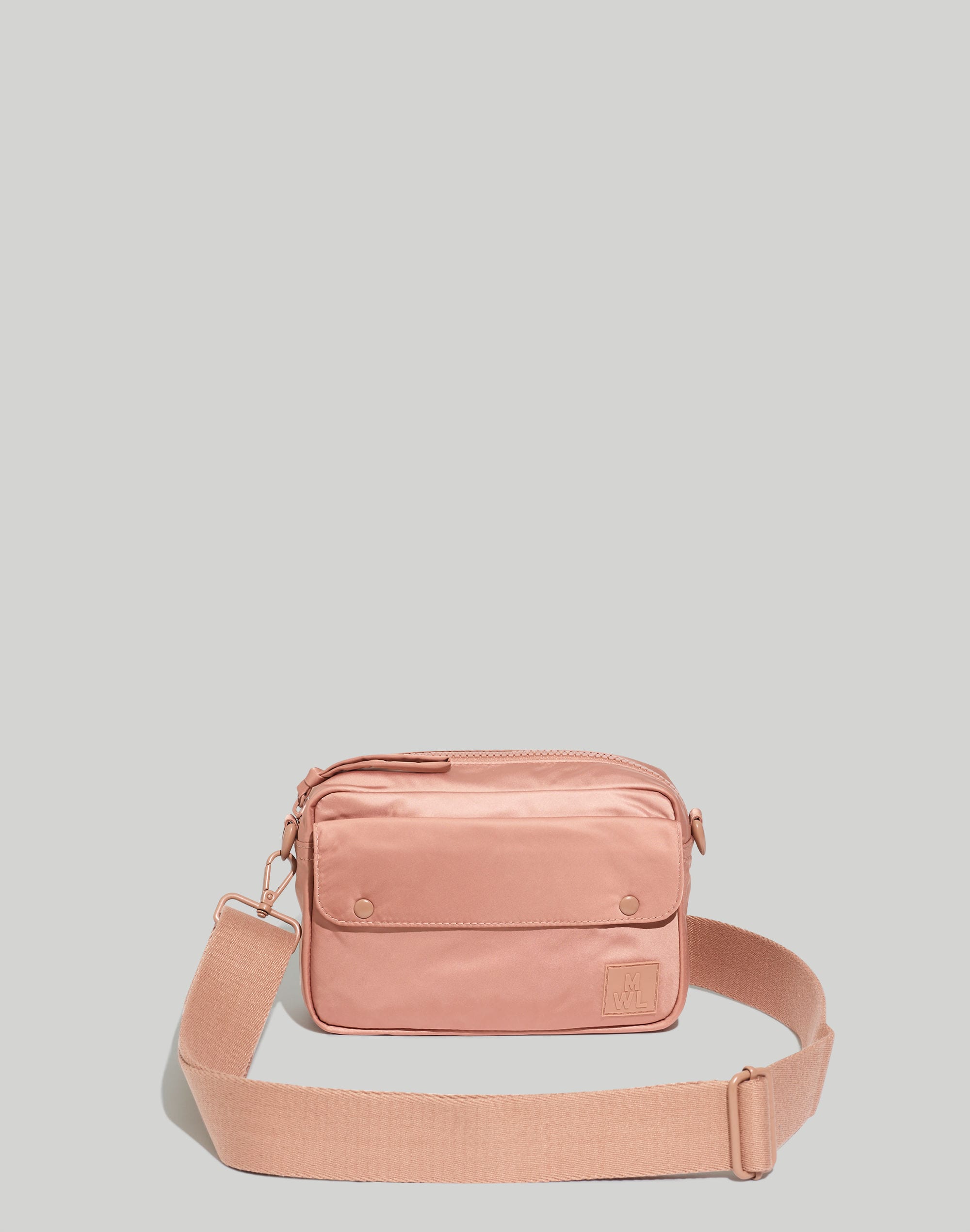 the (re)sourced camera bag