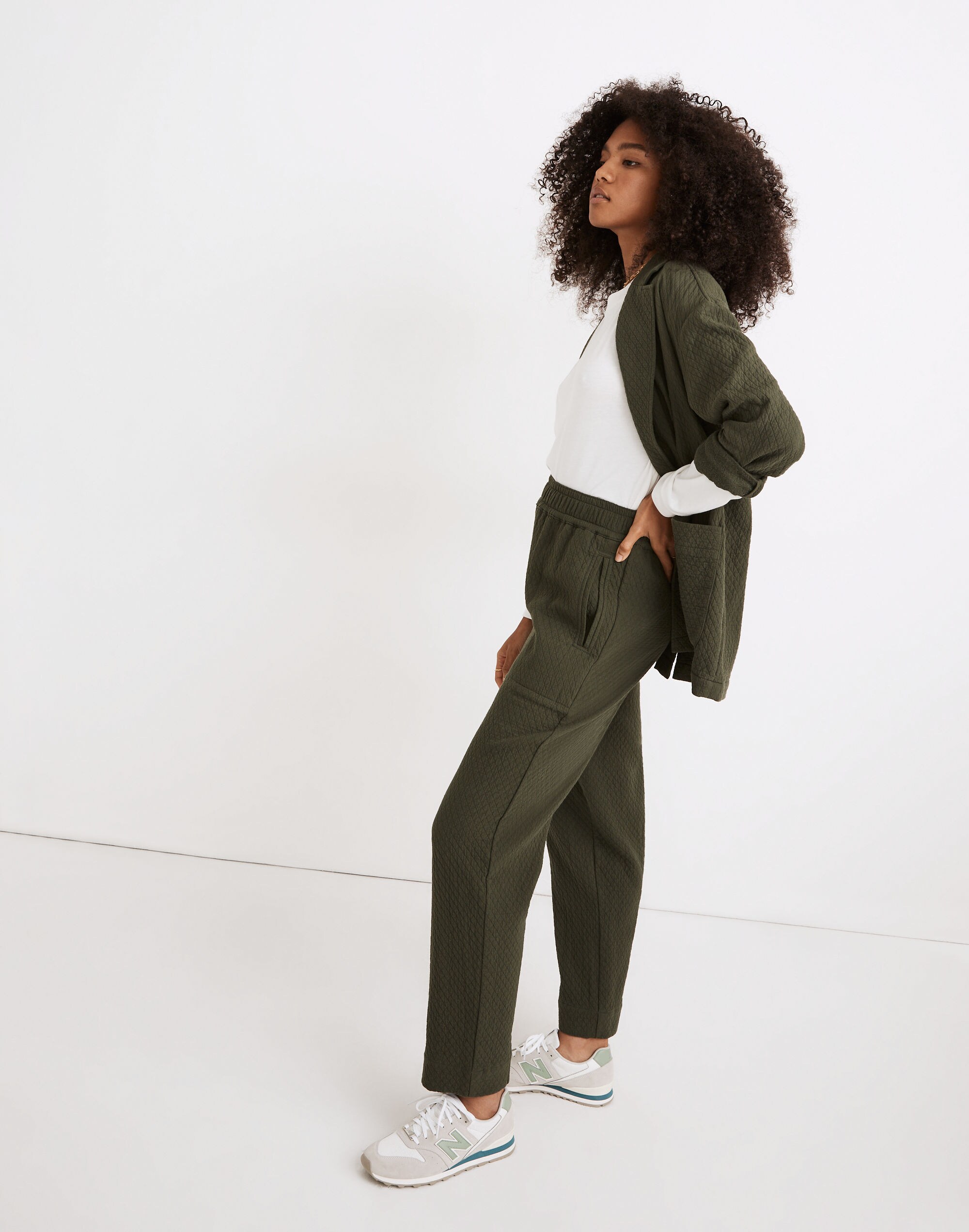 Pull-On High-Rise Tapered Pants in Diamond Jacquard