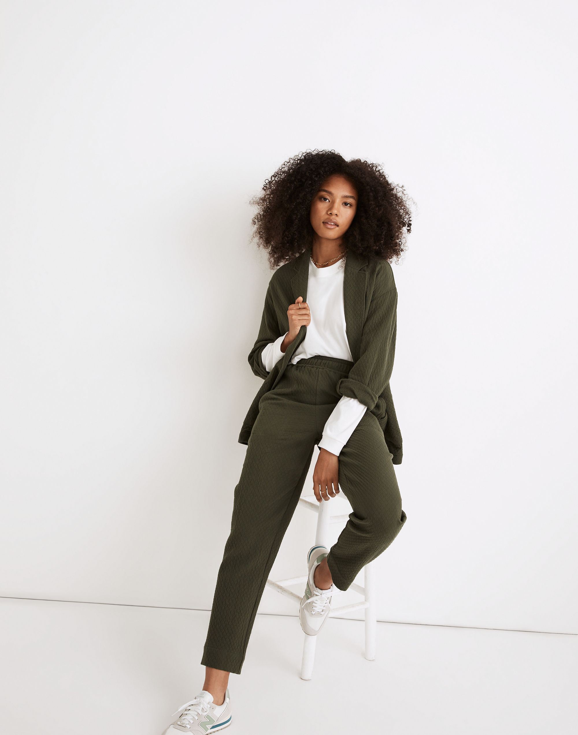 pull-on high-rise tapered pants in diamond jacquard
