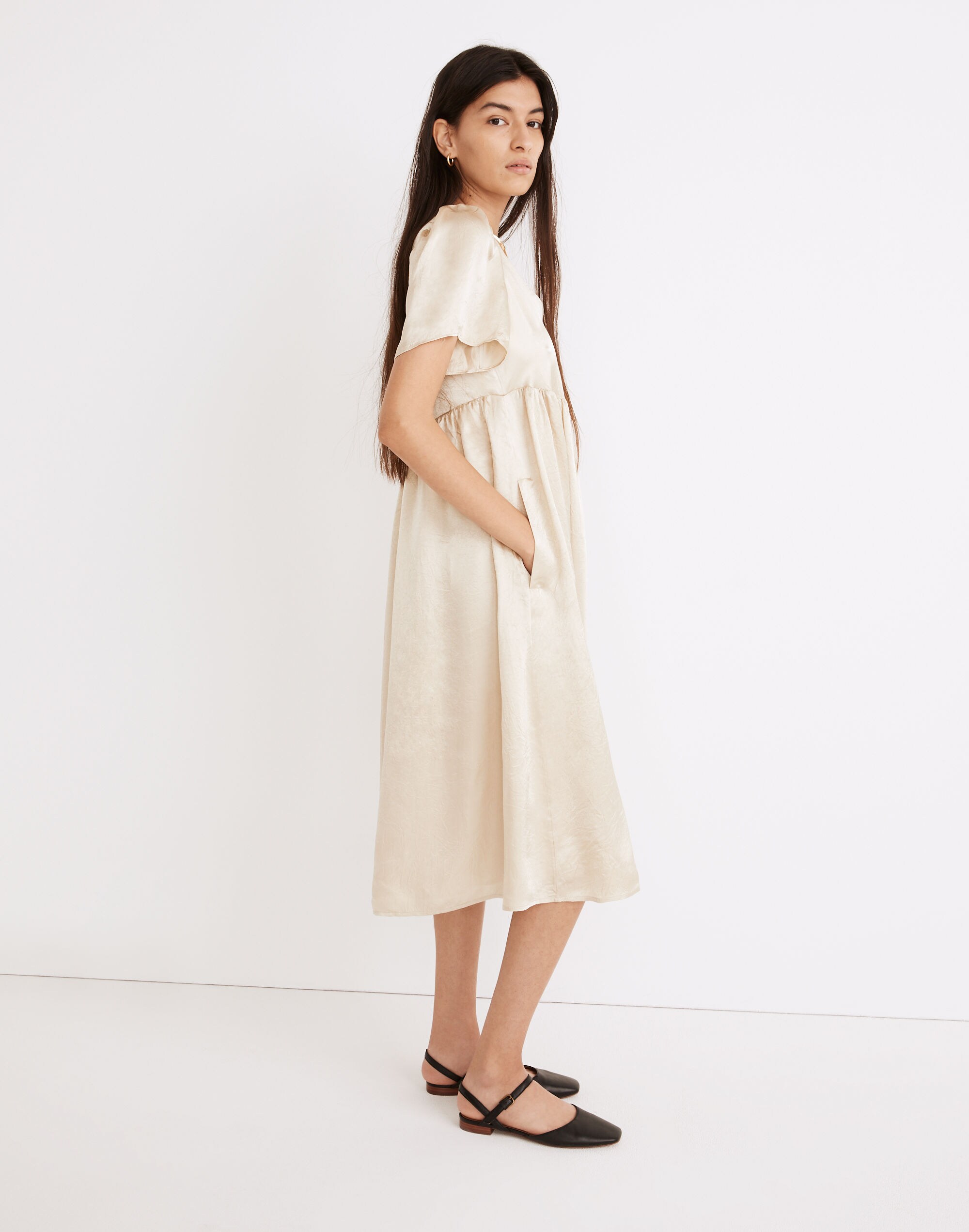 Puff-Sleeve V-Neck Midi Dress in Shiny Gold