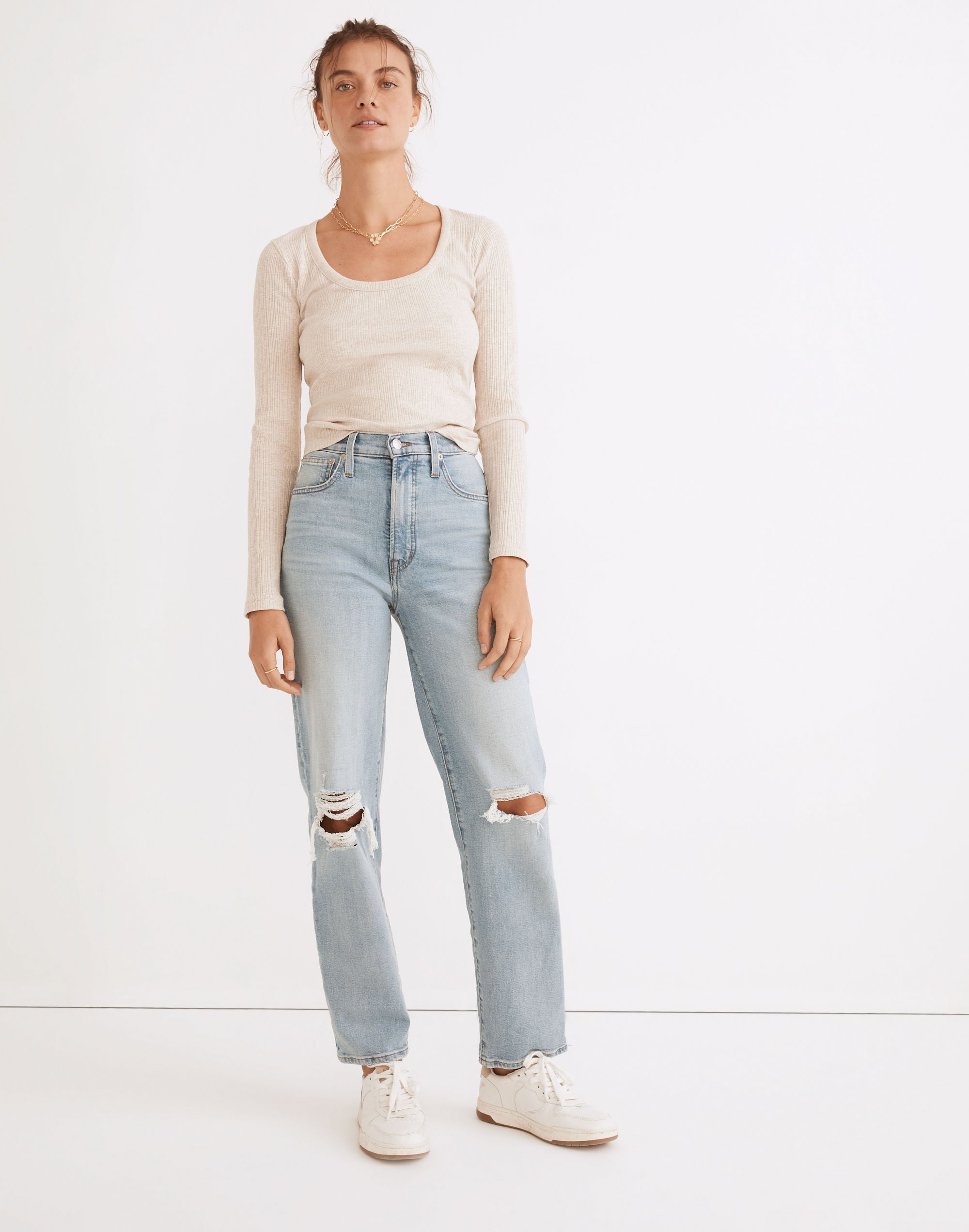 The Perfect Vintage Straight Jean in Danby Wash: Knee-Rip Edition