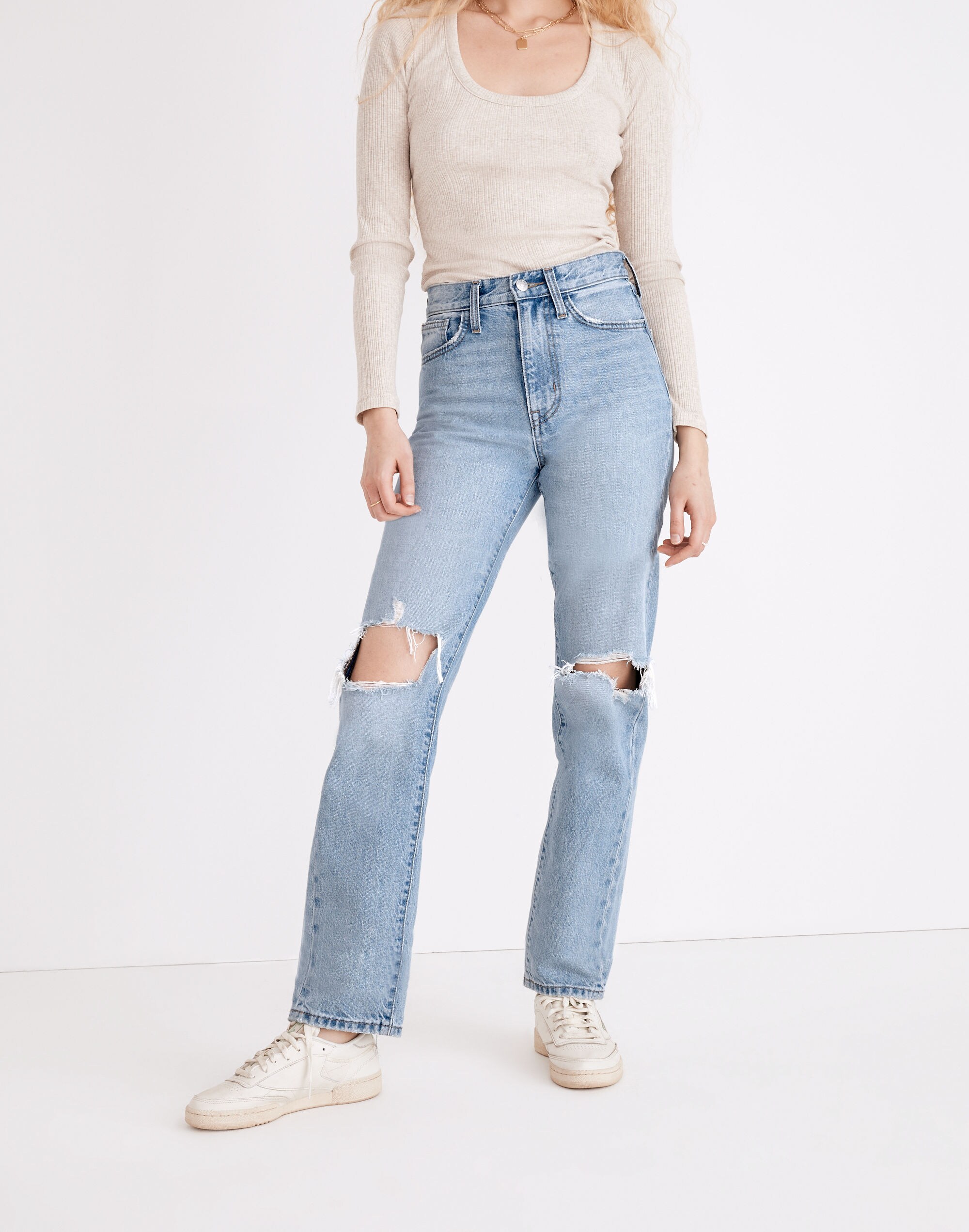 The Perfect Vintage Straight Jean in Danby Wash: Knee-Rip Edition