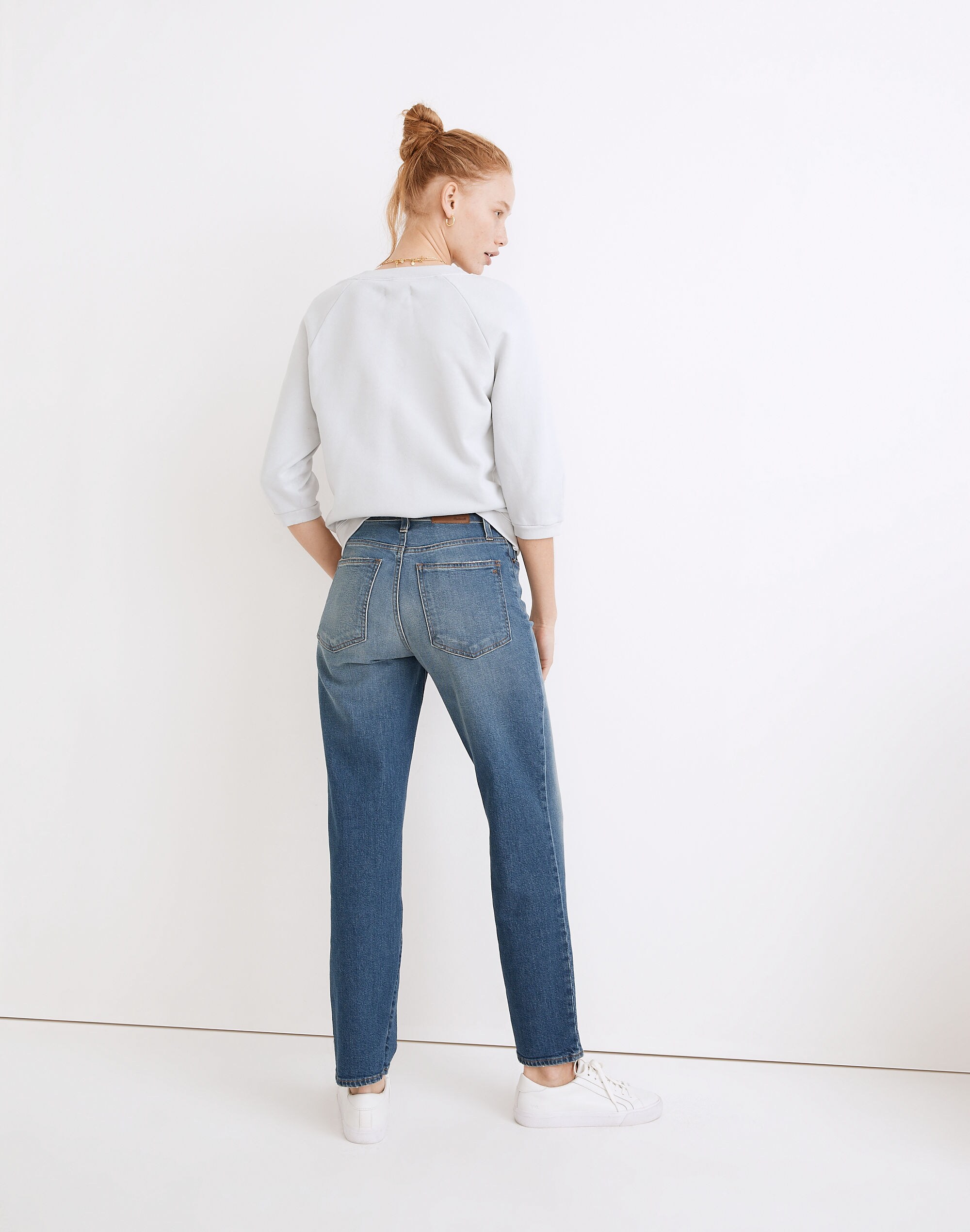 The Mid-Rise Perfect Vintage Straight Jean in Marchman Wash