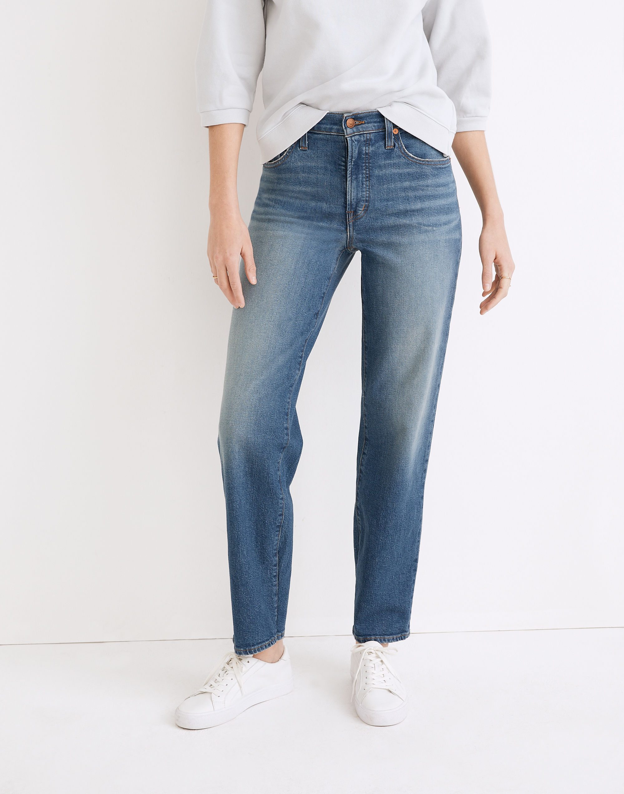 The Mid-Rise Perfect Vintage Straight Jean in Marchman Wash