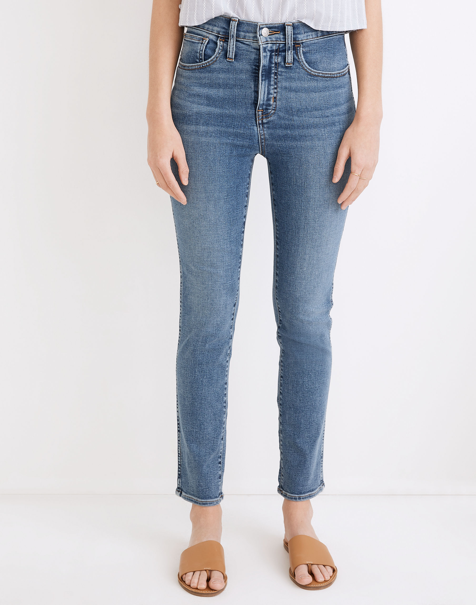 High-Rise Slim Straight Jeans in Wilmore Wash