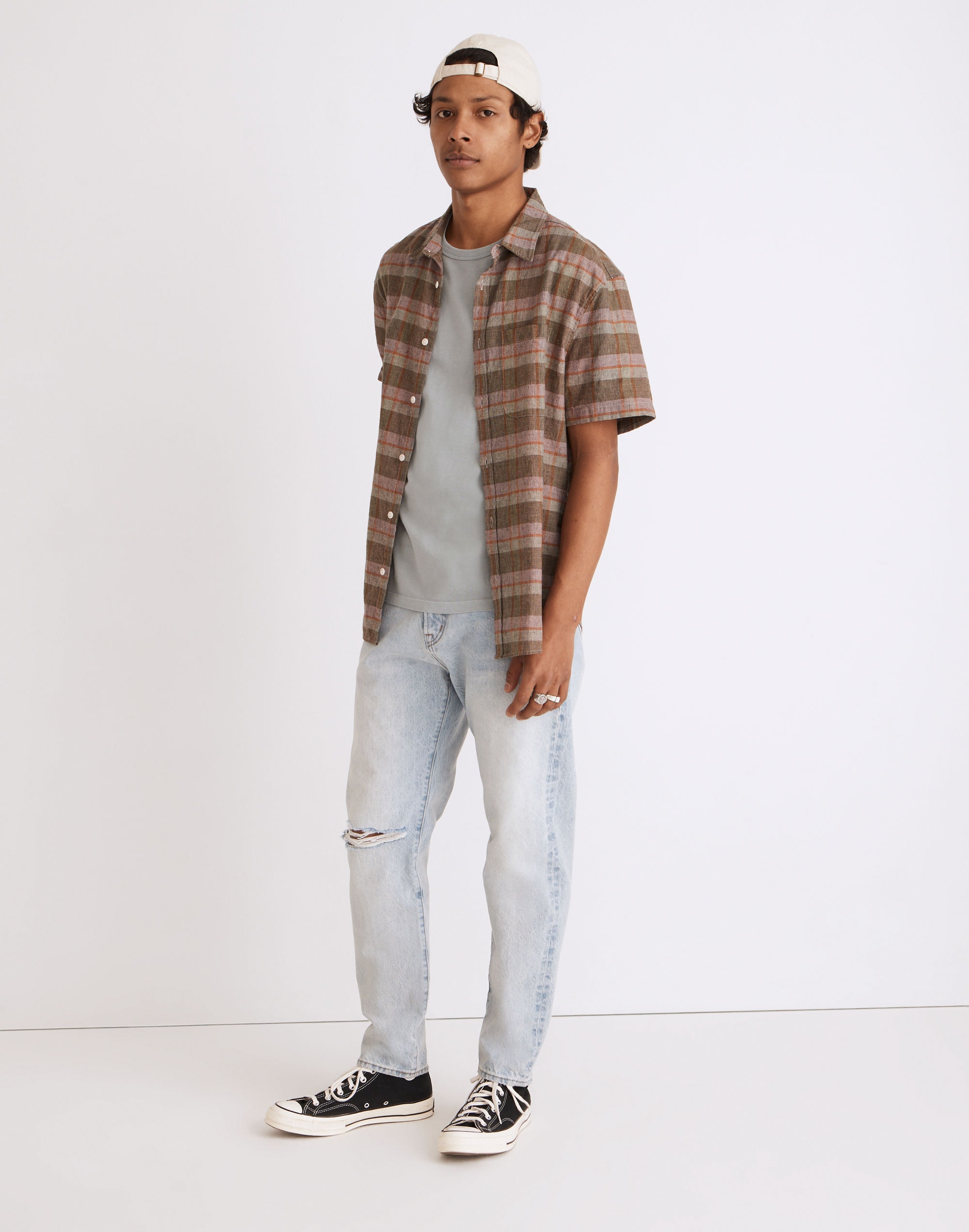 Relaxed Taper Jeans in Leeland Wash: Ripped Edition