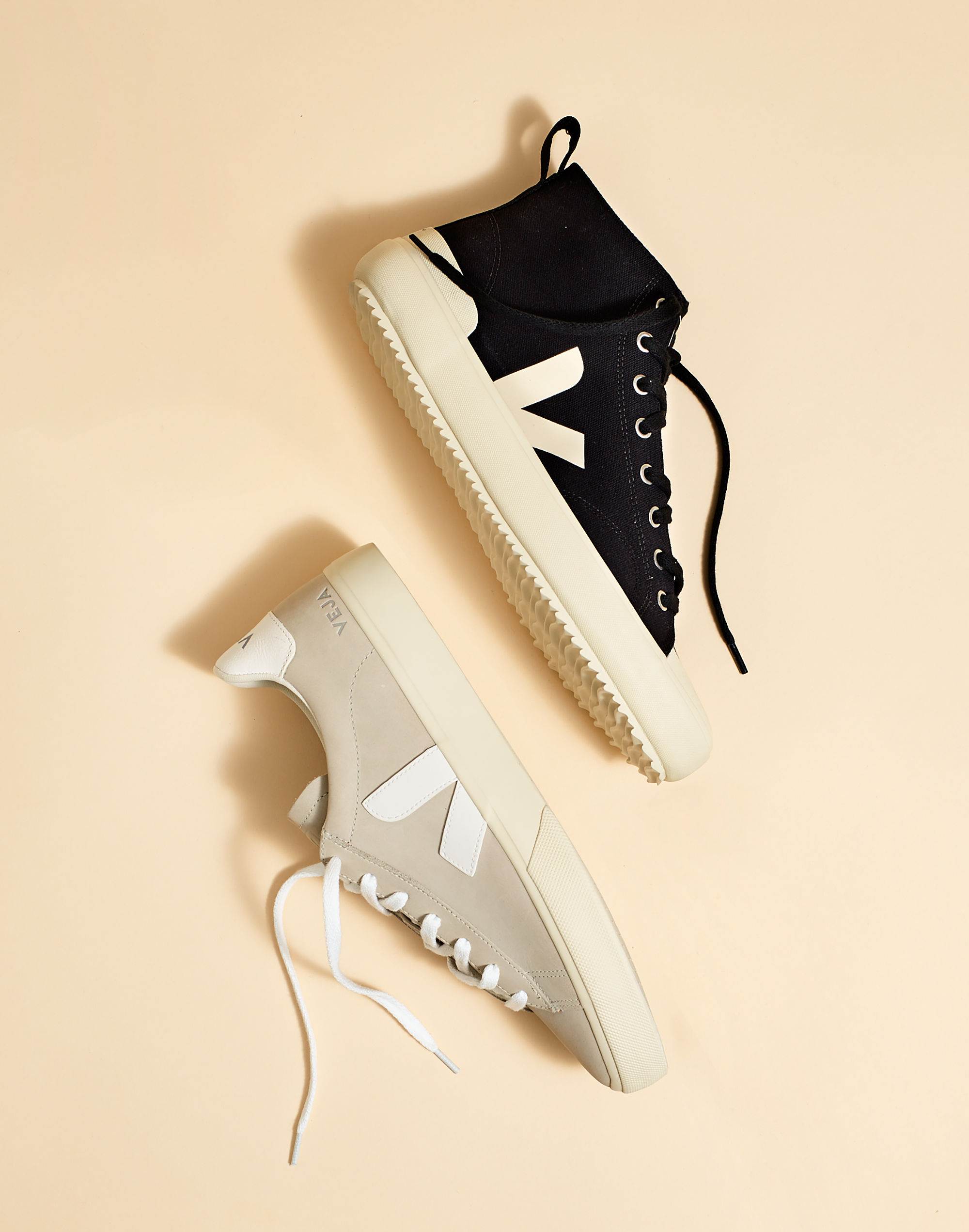 Veja&trade; Campo Sneakers in Leather