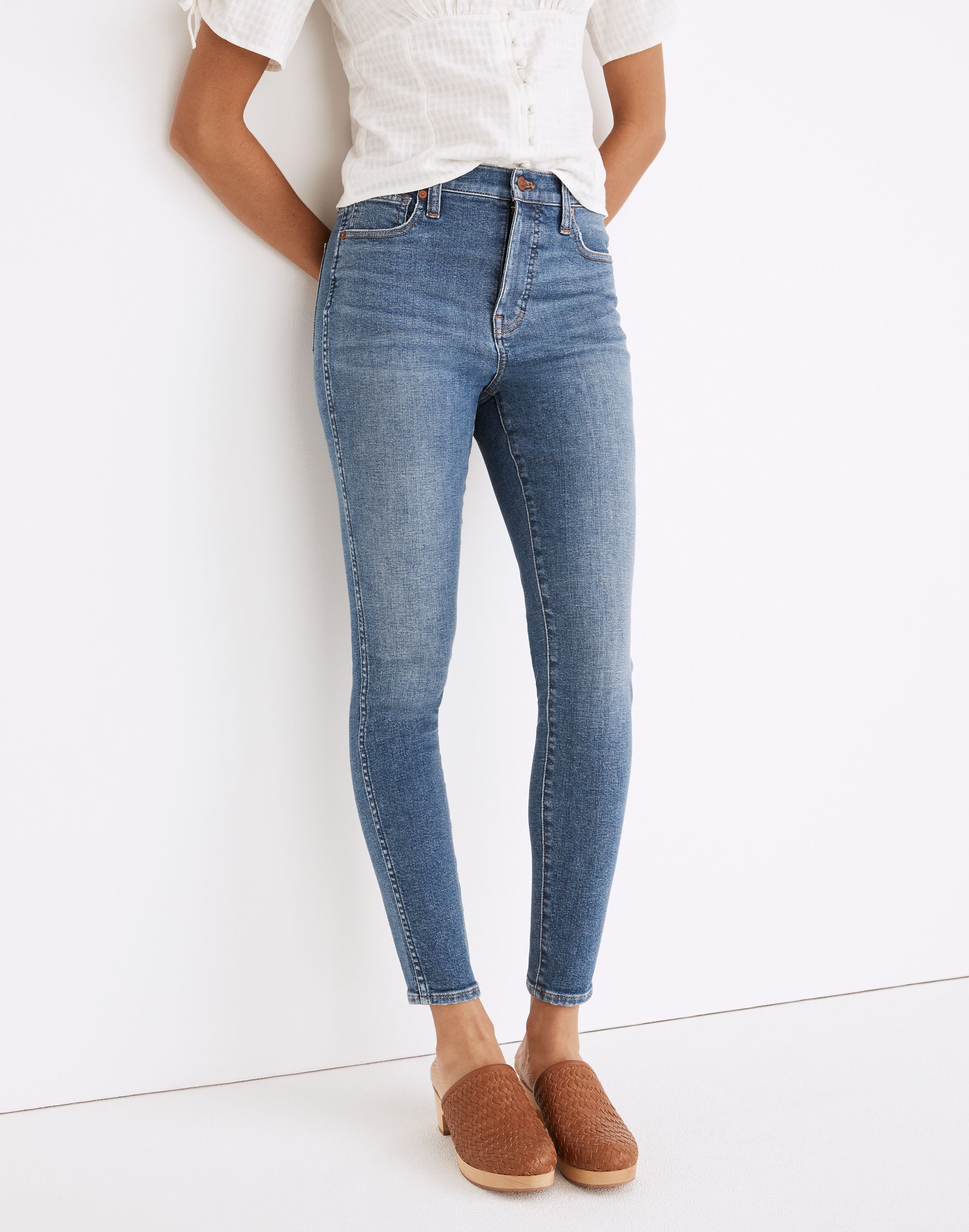 10" High-Rise Skinny Crop Jeans in Bradfield Wash