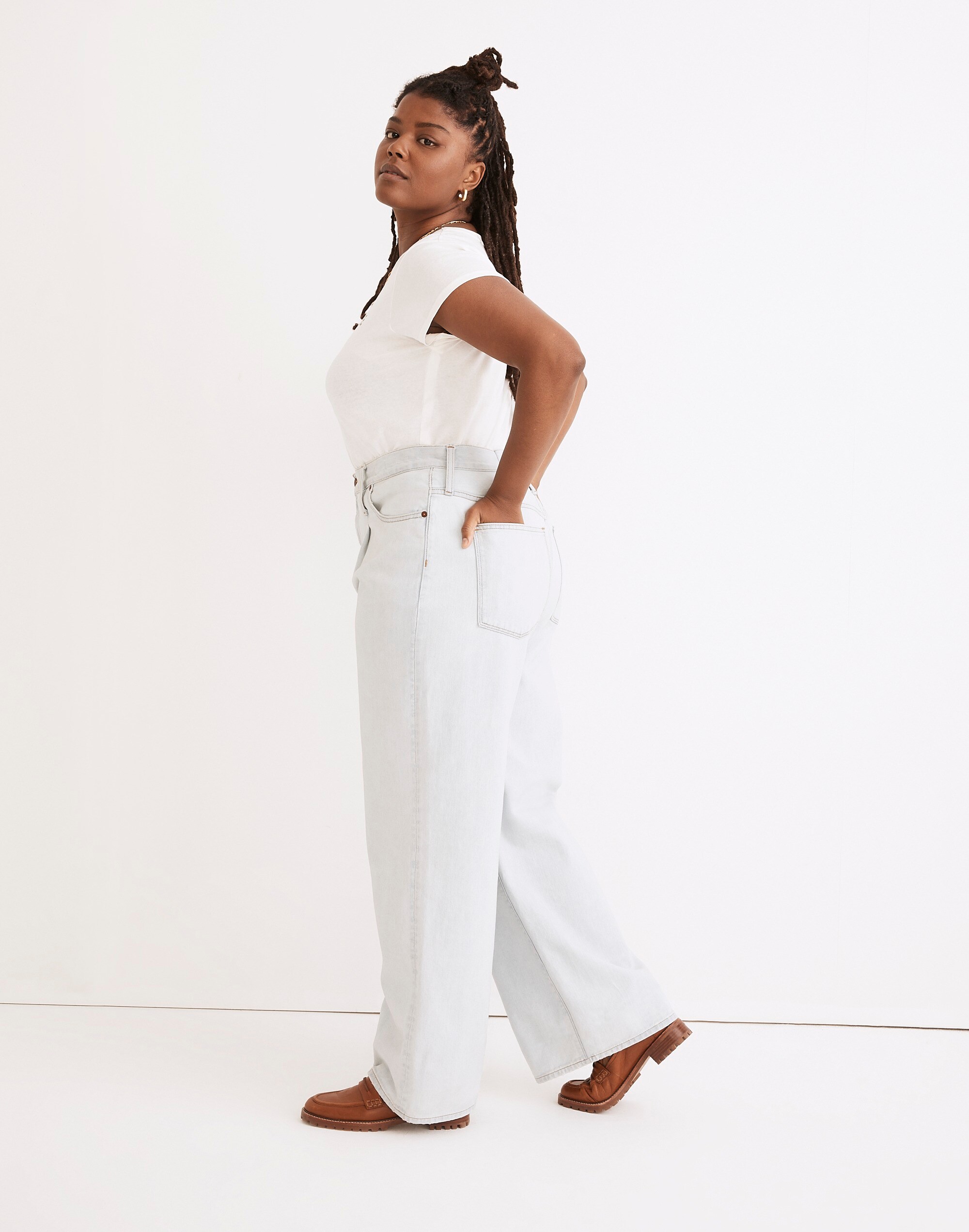 Superwide-Leg Jeans in Olcott Wash: Pleated Edition