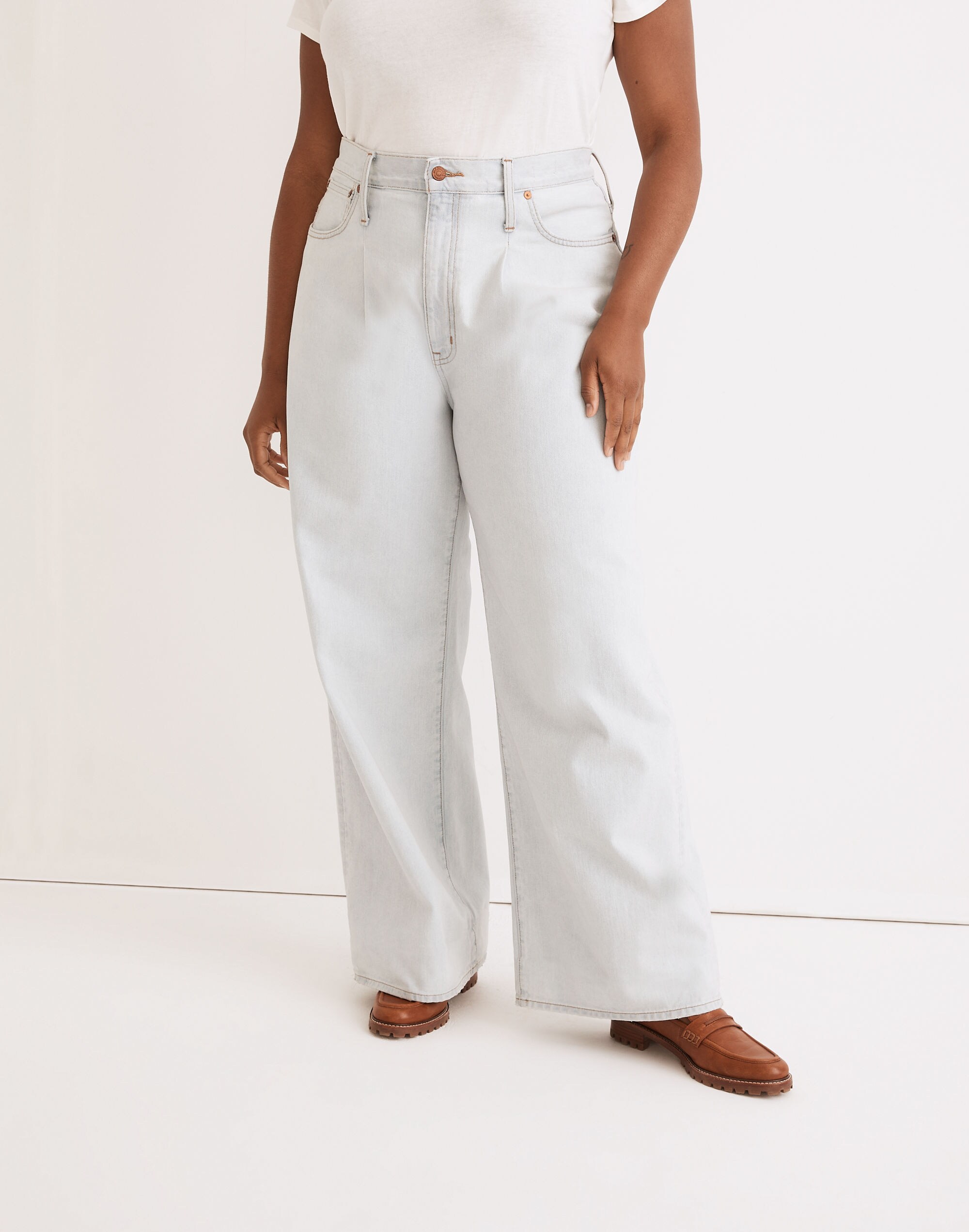 Superwide-Leg Jeans in Olcott Wash: Pleated Edition
