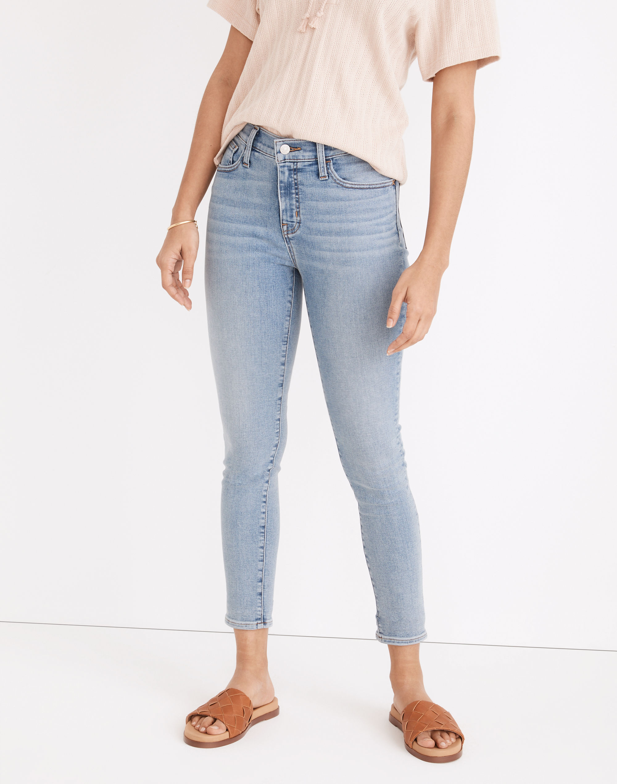 9" Mid-Rise Roadtripper Authentic Skinny Jeans