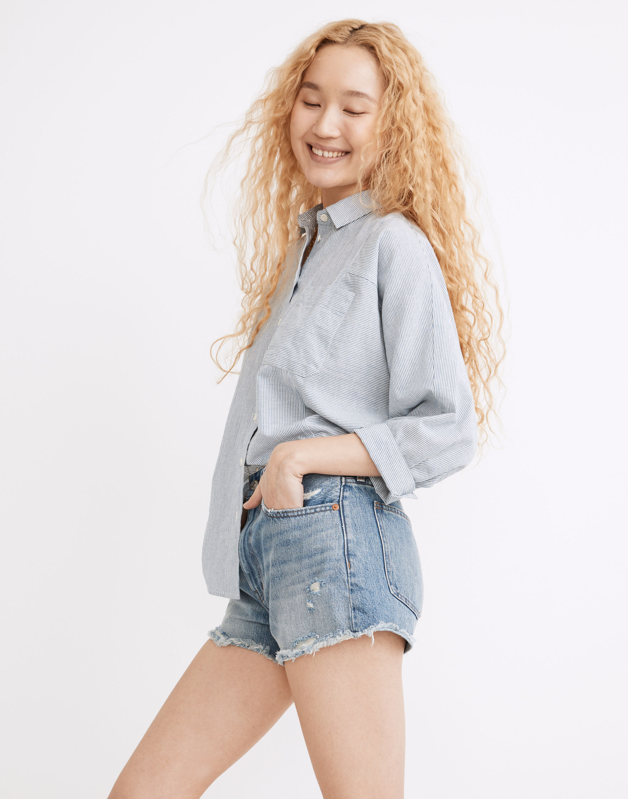 Relaxed Denim Shorts in Renfield Wash: Destructed Edition