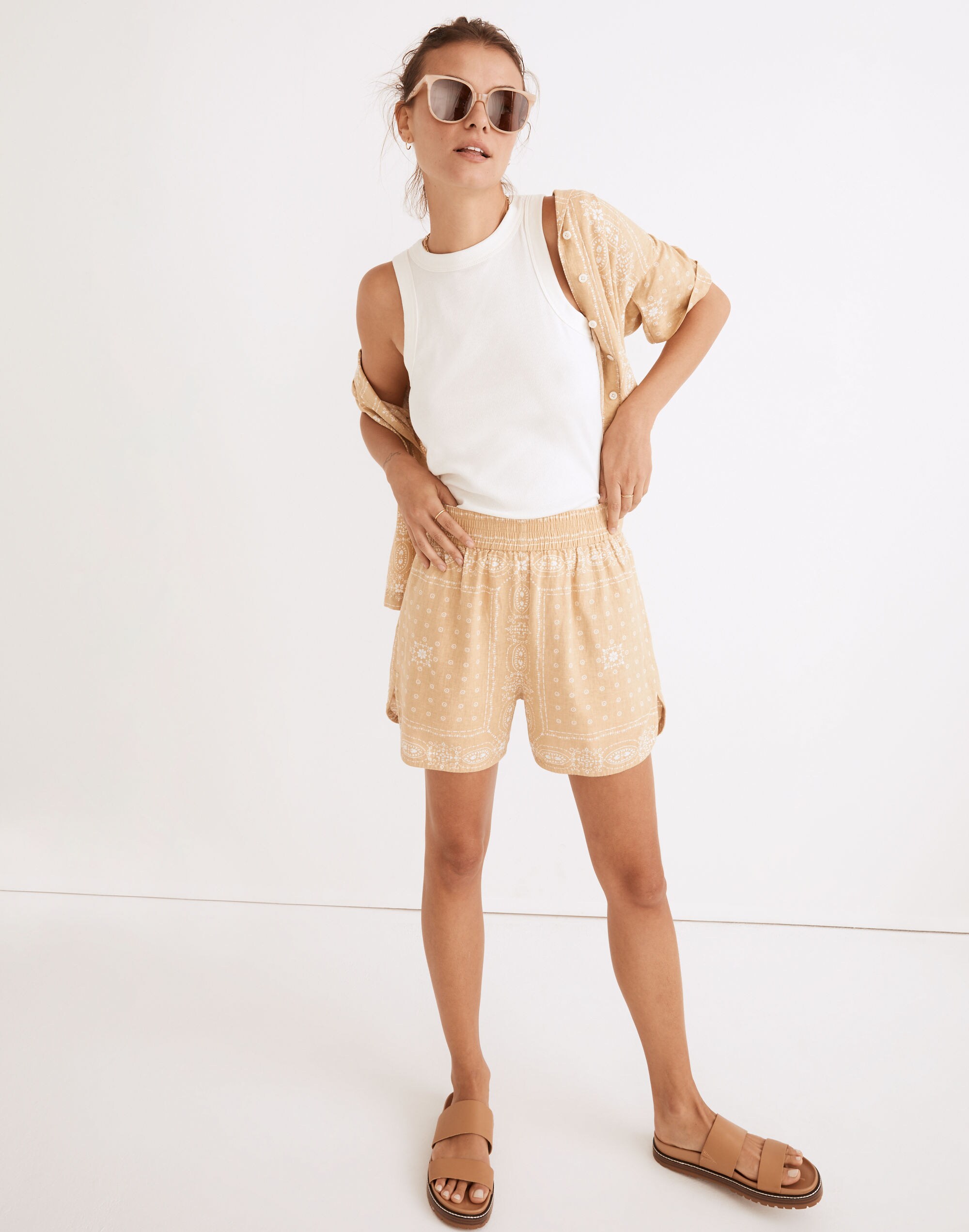 Linen-Blend Long Pull-On Shorts in Vintage Bandana