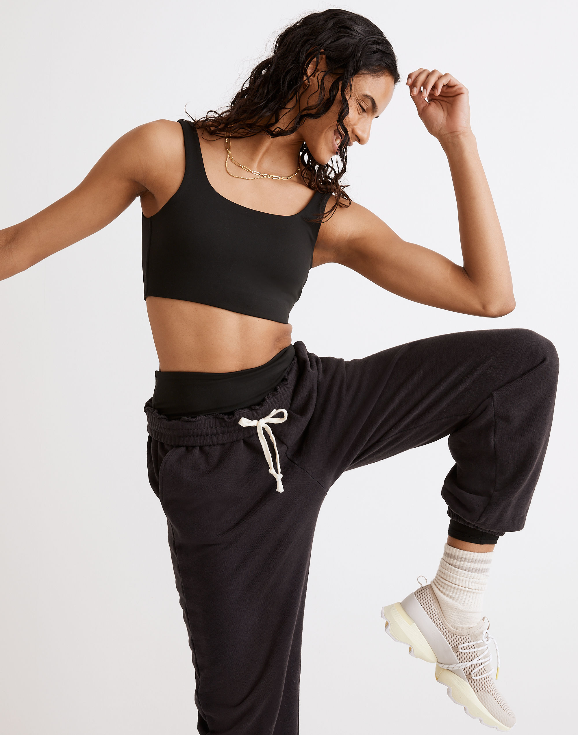 flex square-neck sports bra