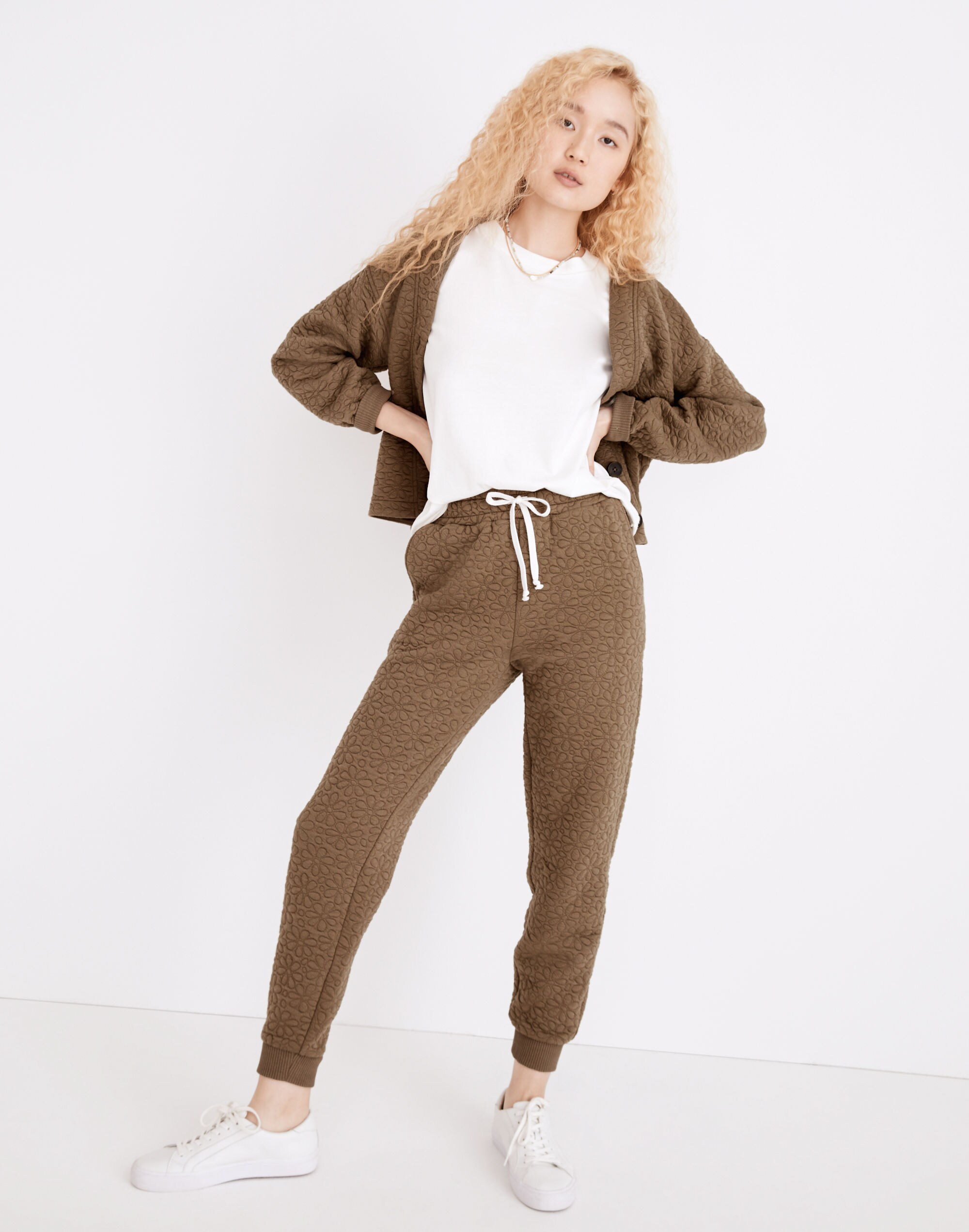 Flower Puff-Jacquard Retro Sweatpants