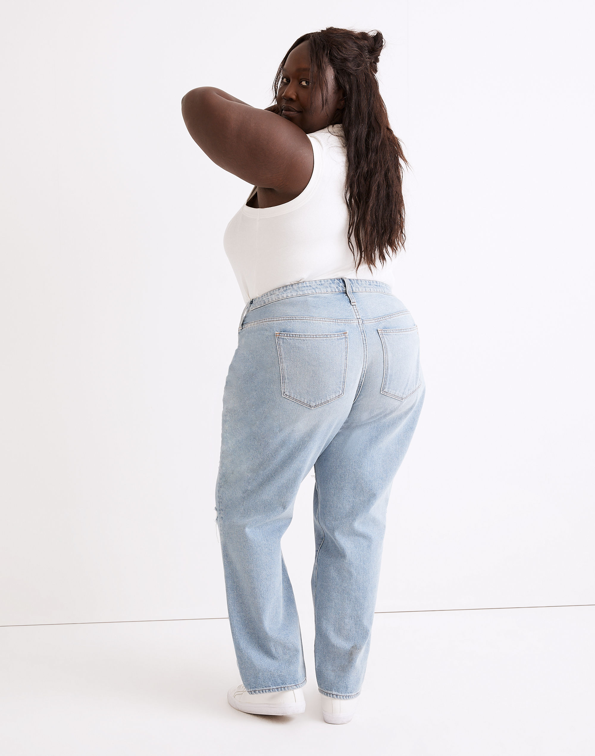 Plus Baggy Straight Jeans in Earlhurst Wash: Ripped Edition