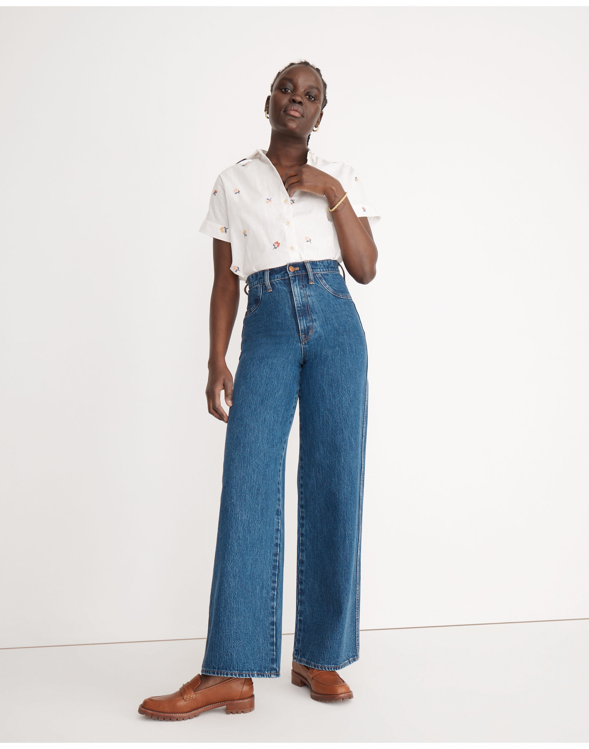 V-Neck Pocket Shirt in Cross-Stitch Floral