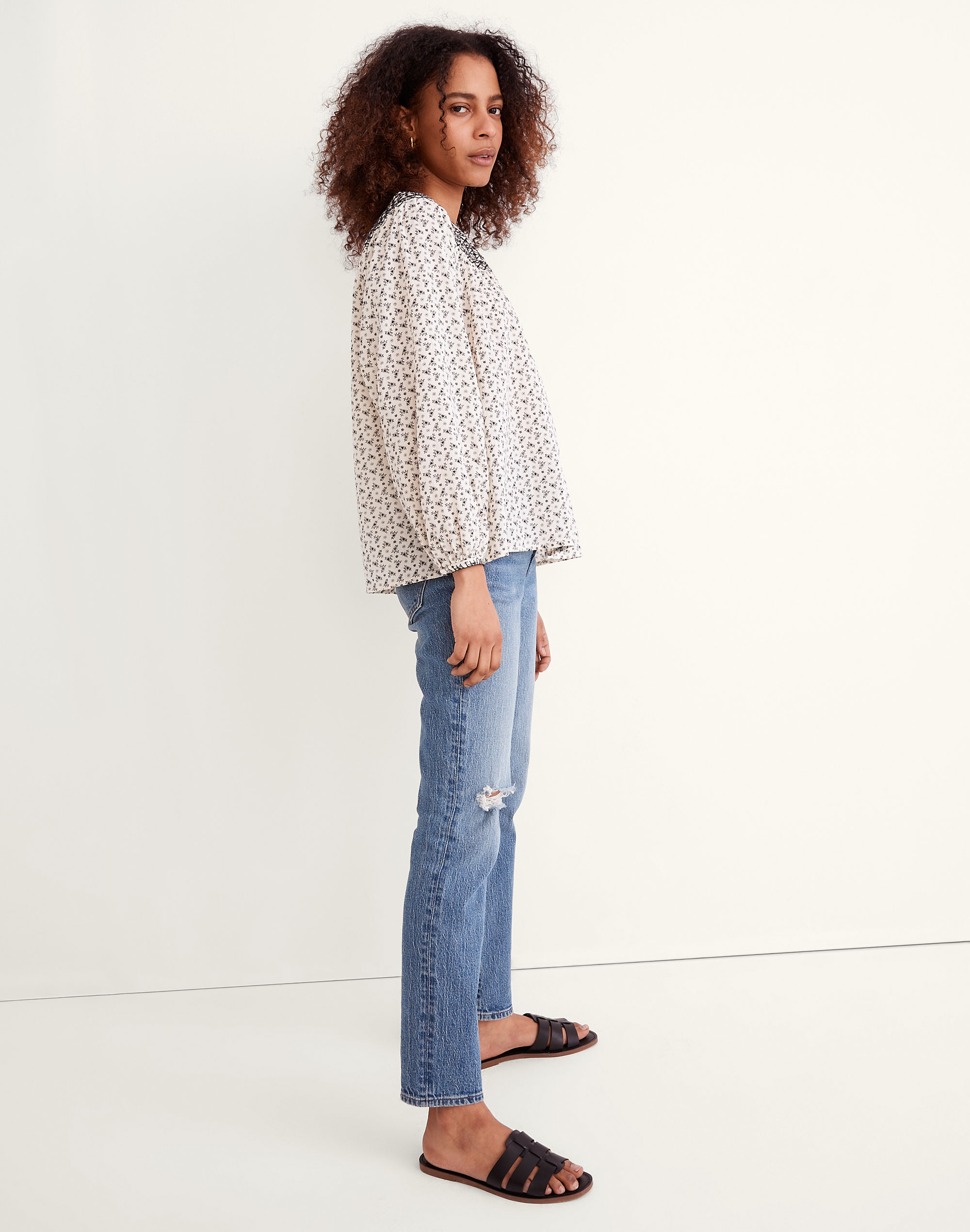Embroidered Crinkle Cotton Button Top in Fresh Sprigs