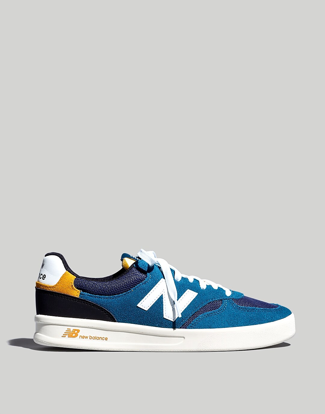 Modieus Toestand Uitgestorven New Balance® CT300 Sneakers in Green and Yellow