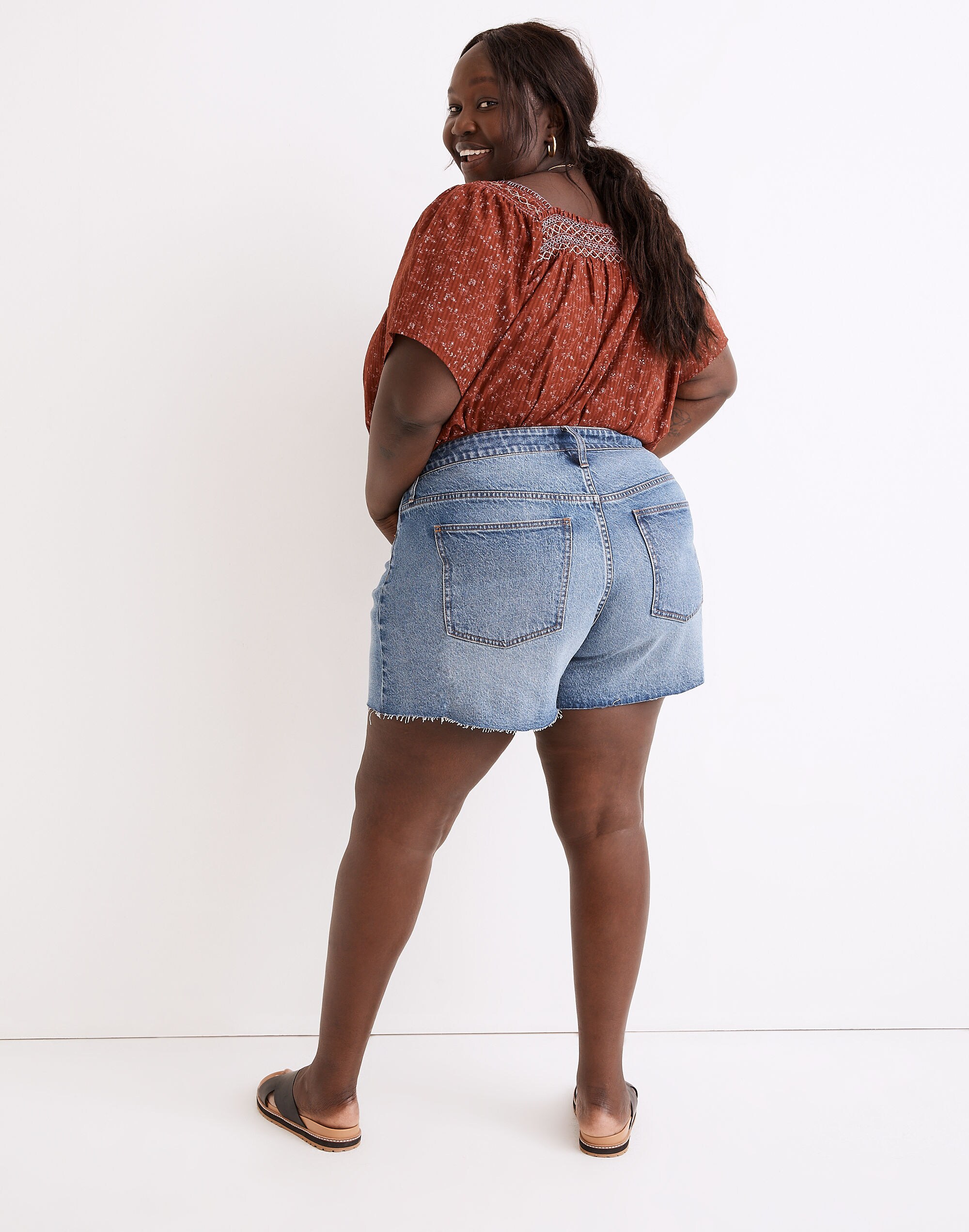 The Plus Curvy Perfect Jean Short in Burnett Wash: TENCEL&trade; Denim Edition