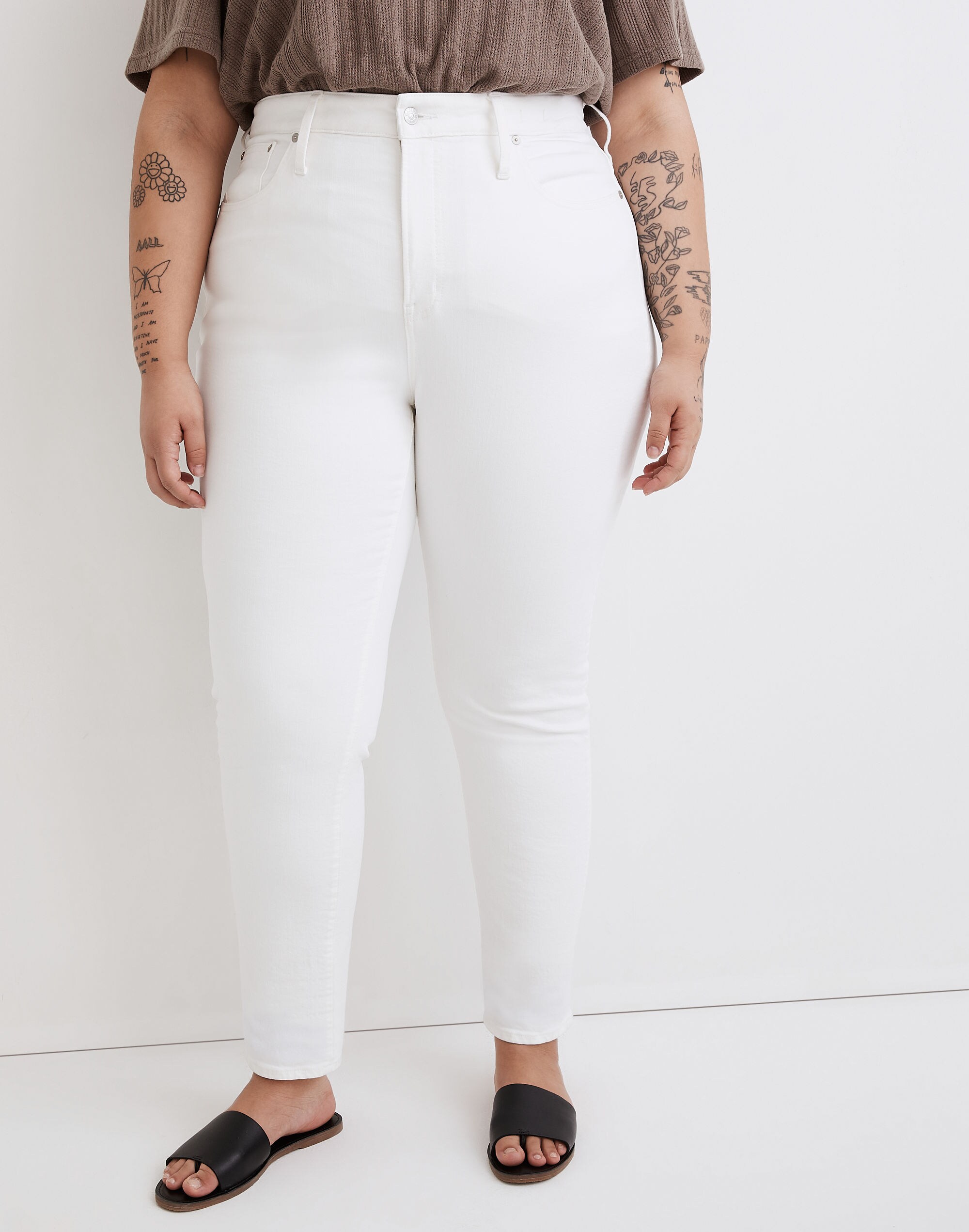 The Plus Perfect Vintage Straight Jean in Tile White: Ripped-Knee Edition