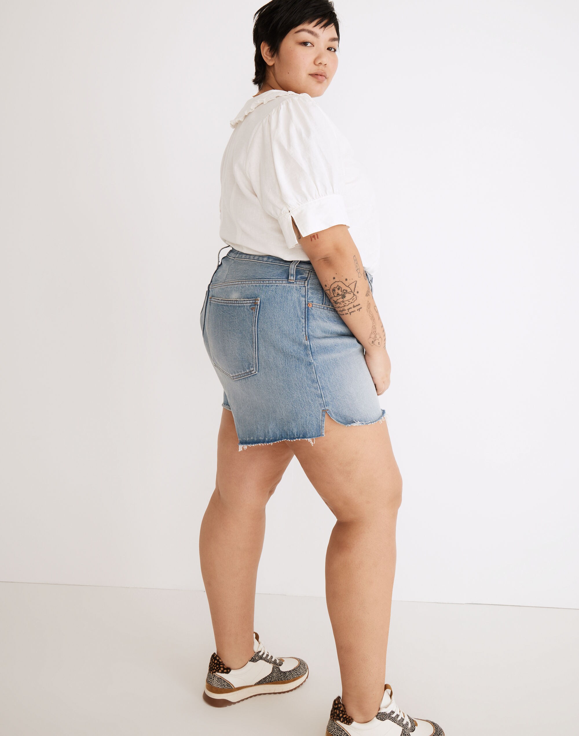 Plus Relaxed Mid-Length Denim Shorts in Kelton Wash