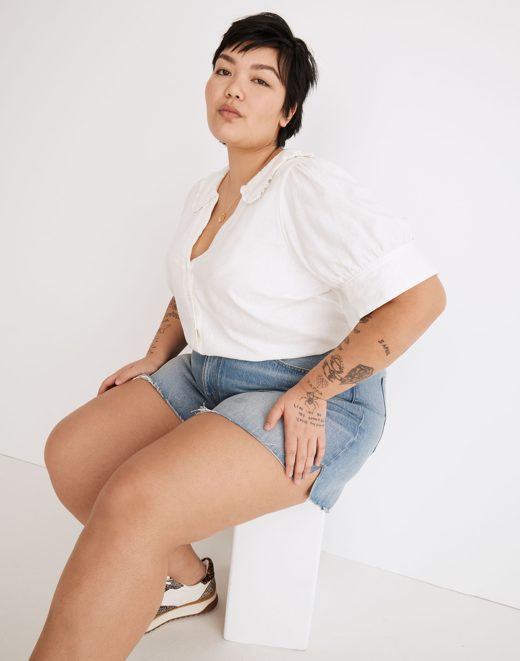 Plus Relaxed Mid-Length Denim Shorts in Kelton Wash