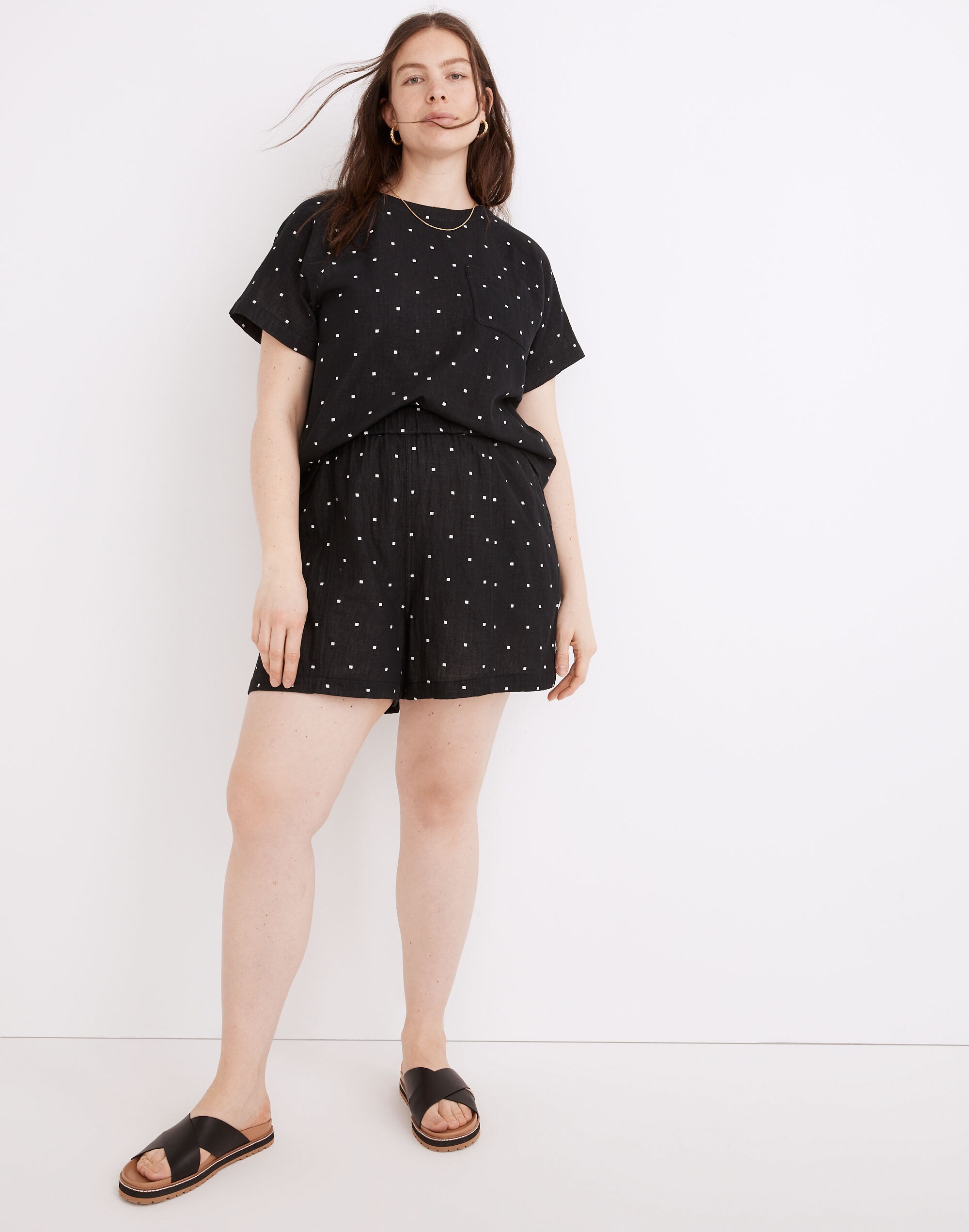 Jacquard Easy Pull-On Shorts in Square Spot