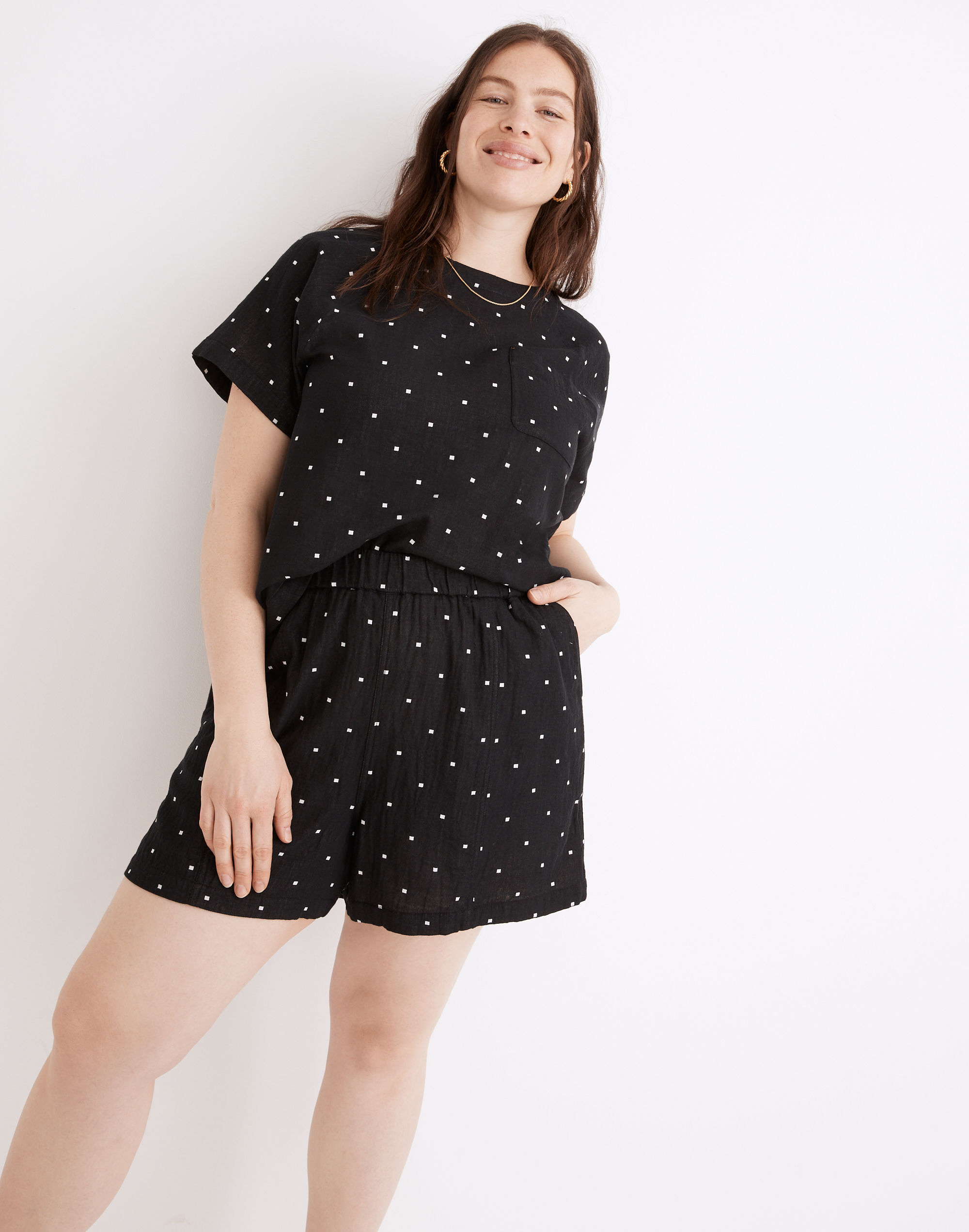 jacquard easy pull-on shorts in square spot