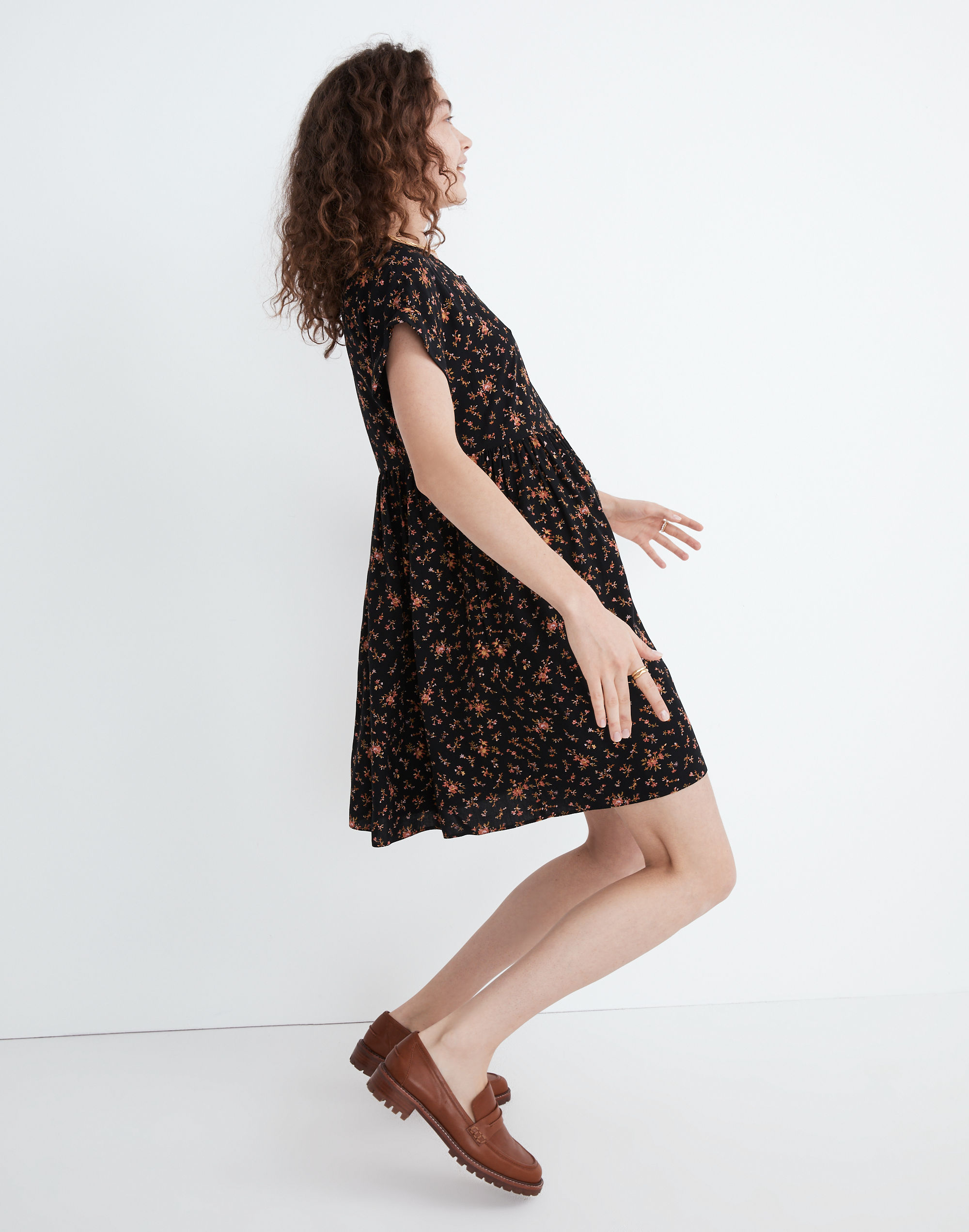 Short-Sleeve Button-Front Mini Dress in Fresh Sprigs