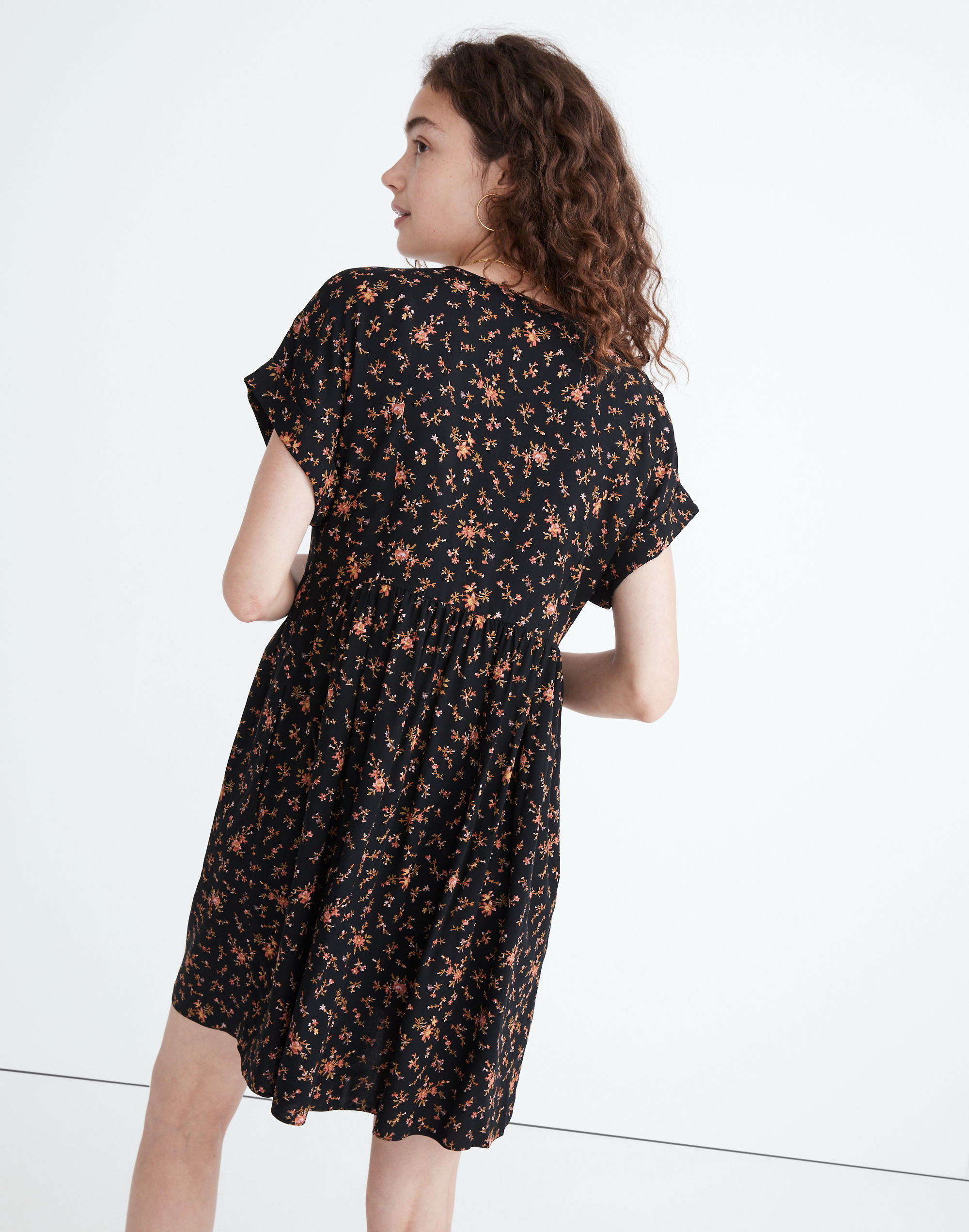 Short-Sleeve Button-Front Mini Dress in Fresh Sprigs