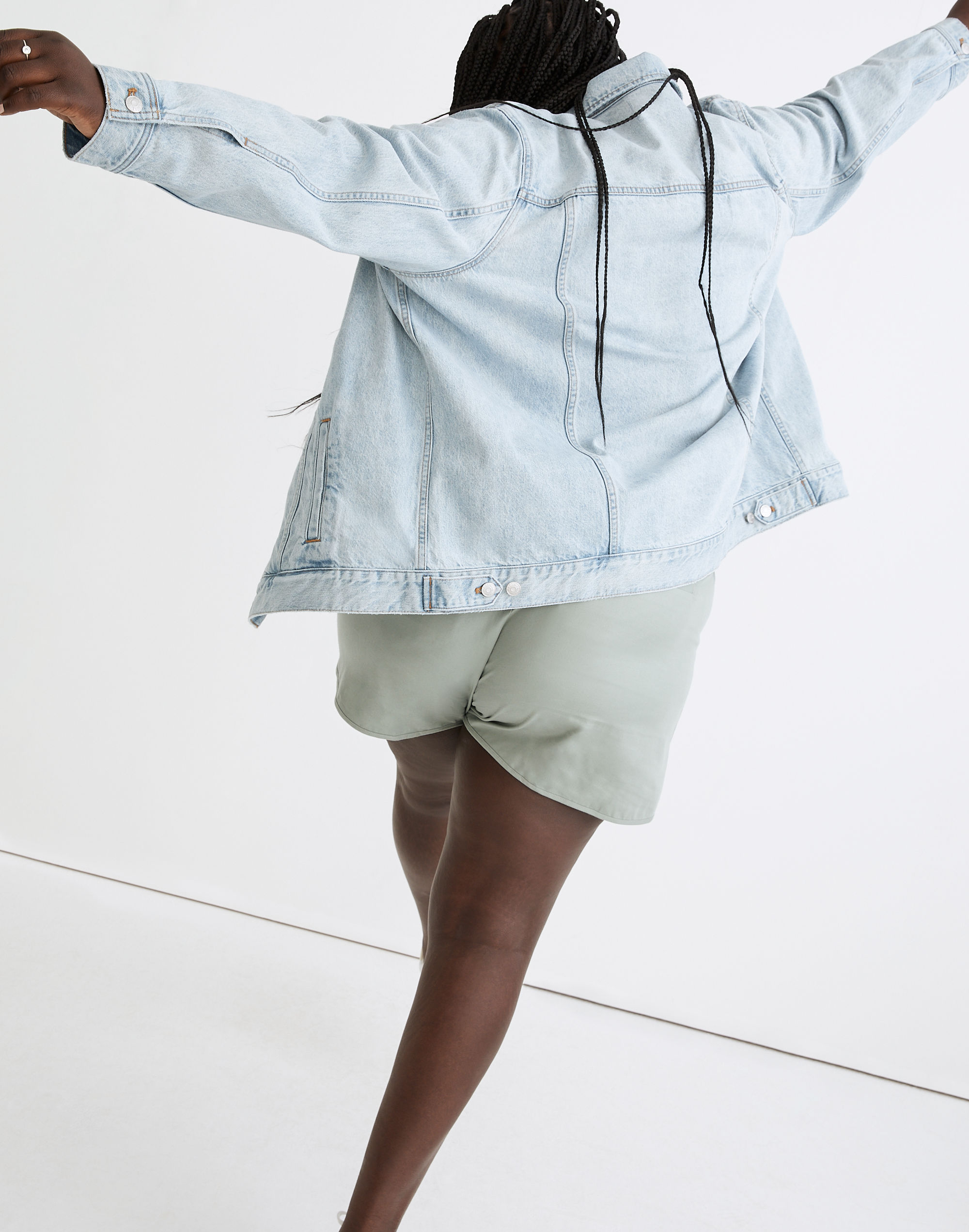 The Plus Oversized Trucker Jean Jacket in Fitzgerald Wash