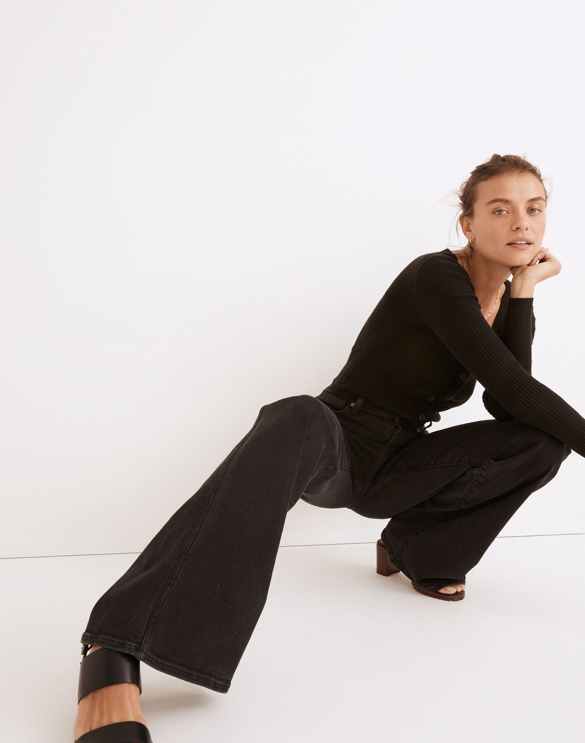 11" High-Rise Flare Jeans in Crosson Wash