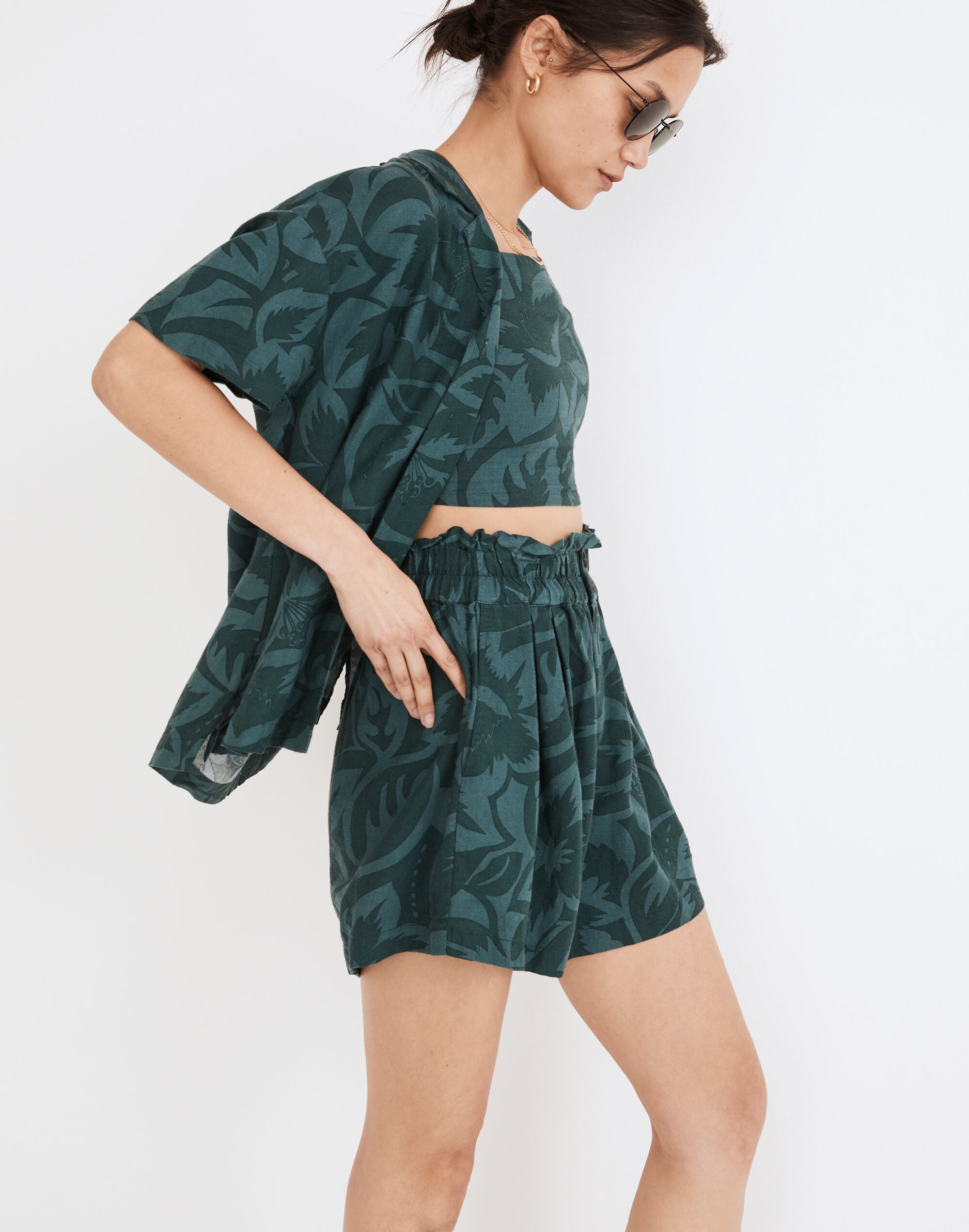 Linen-Blend Pull-On Paperbag Shorts in Tropicale Floral