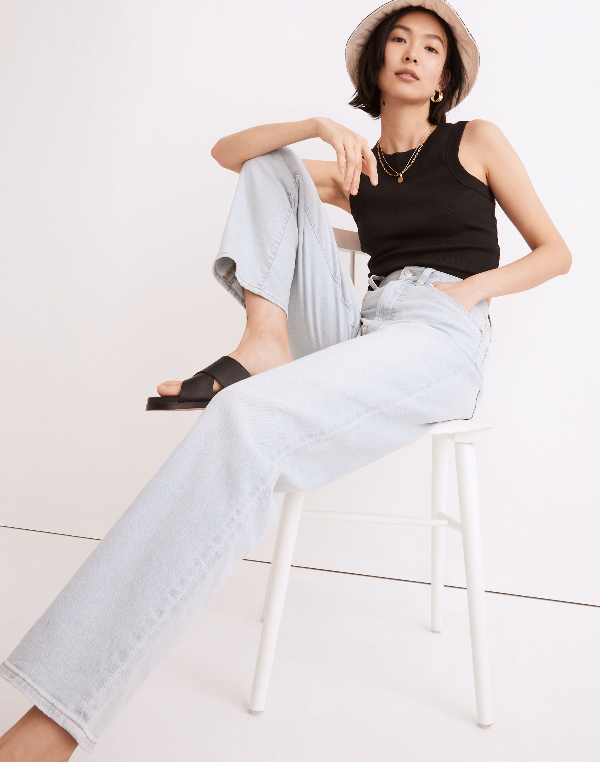 The Perfect Vintage Straight Jean in Mosedale Wash