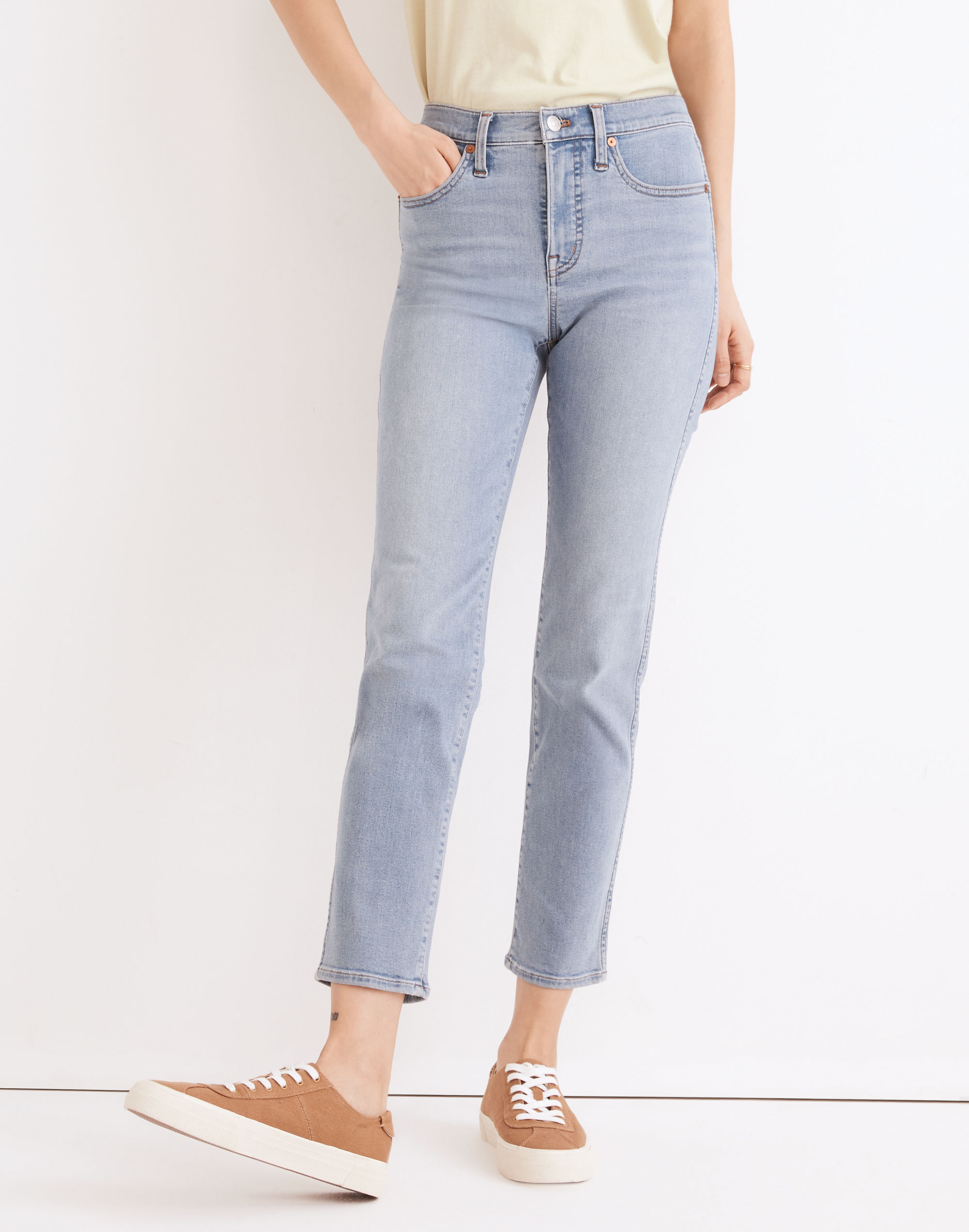 Petite Mid-Rise Stovepipe Jeans in Abell Wash