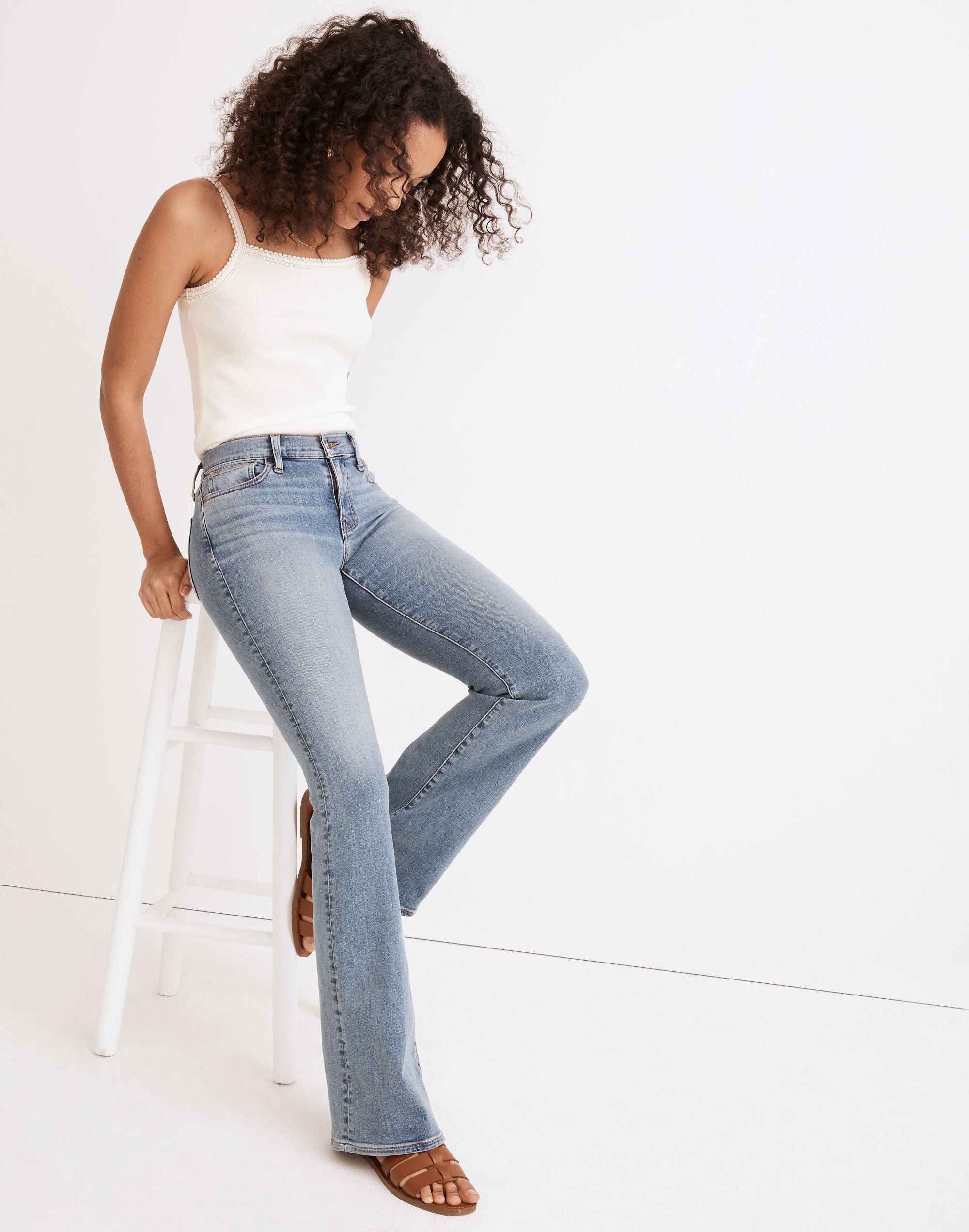 Low-Rise Skinny Flare Jeans in Kinsman Wash